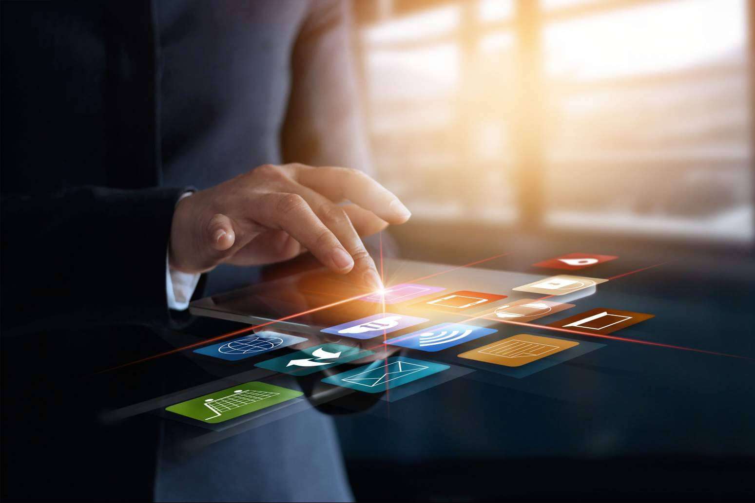 Alex1Kenobi ofrece una mentoría empresarial para poder escalar con un negocio digital