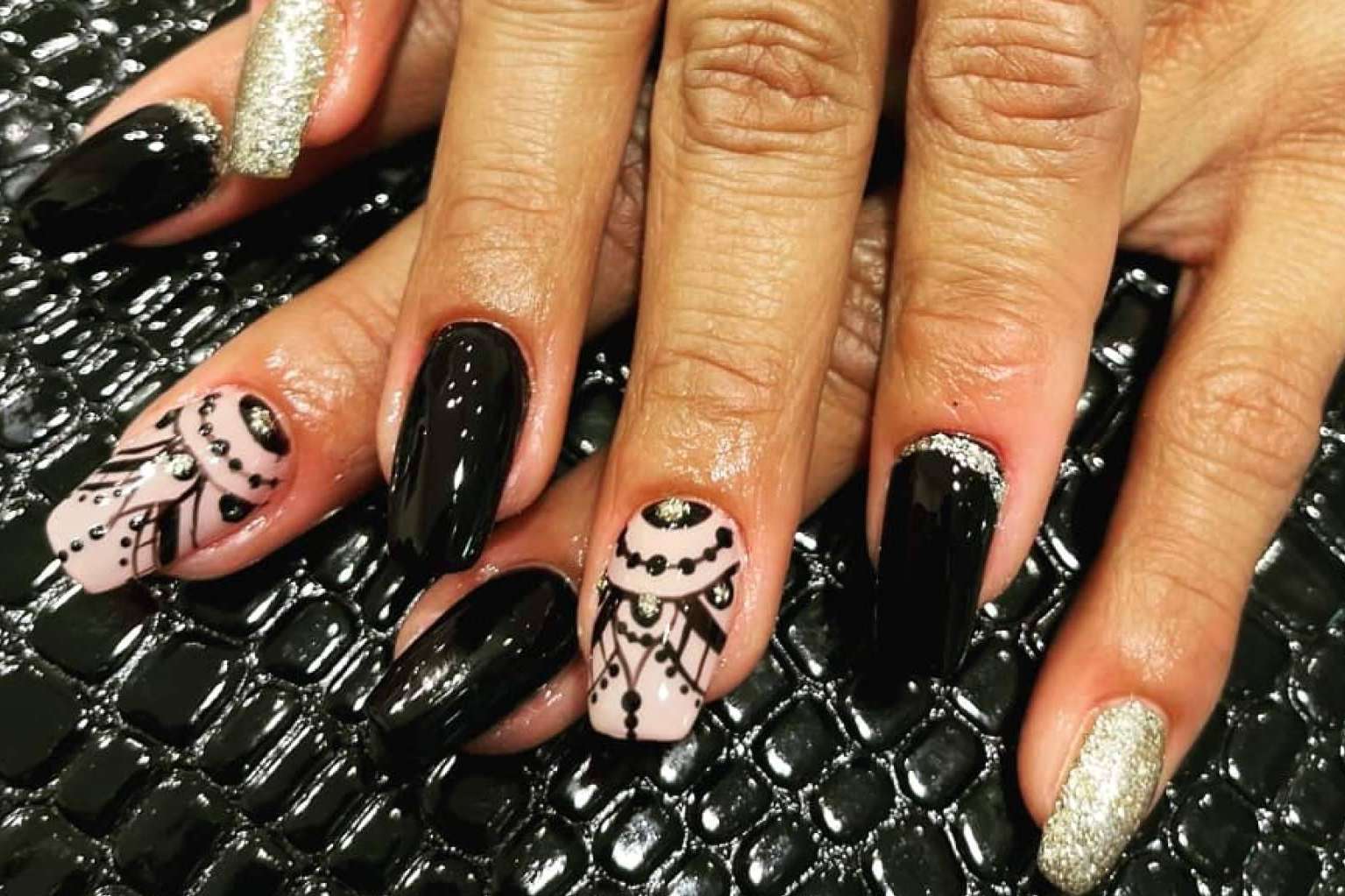 Diseños de uñas de la temporada otoño-invierno y navideños de La Negra Ama Tus Uñas
