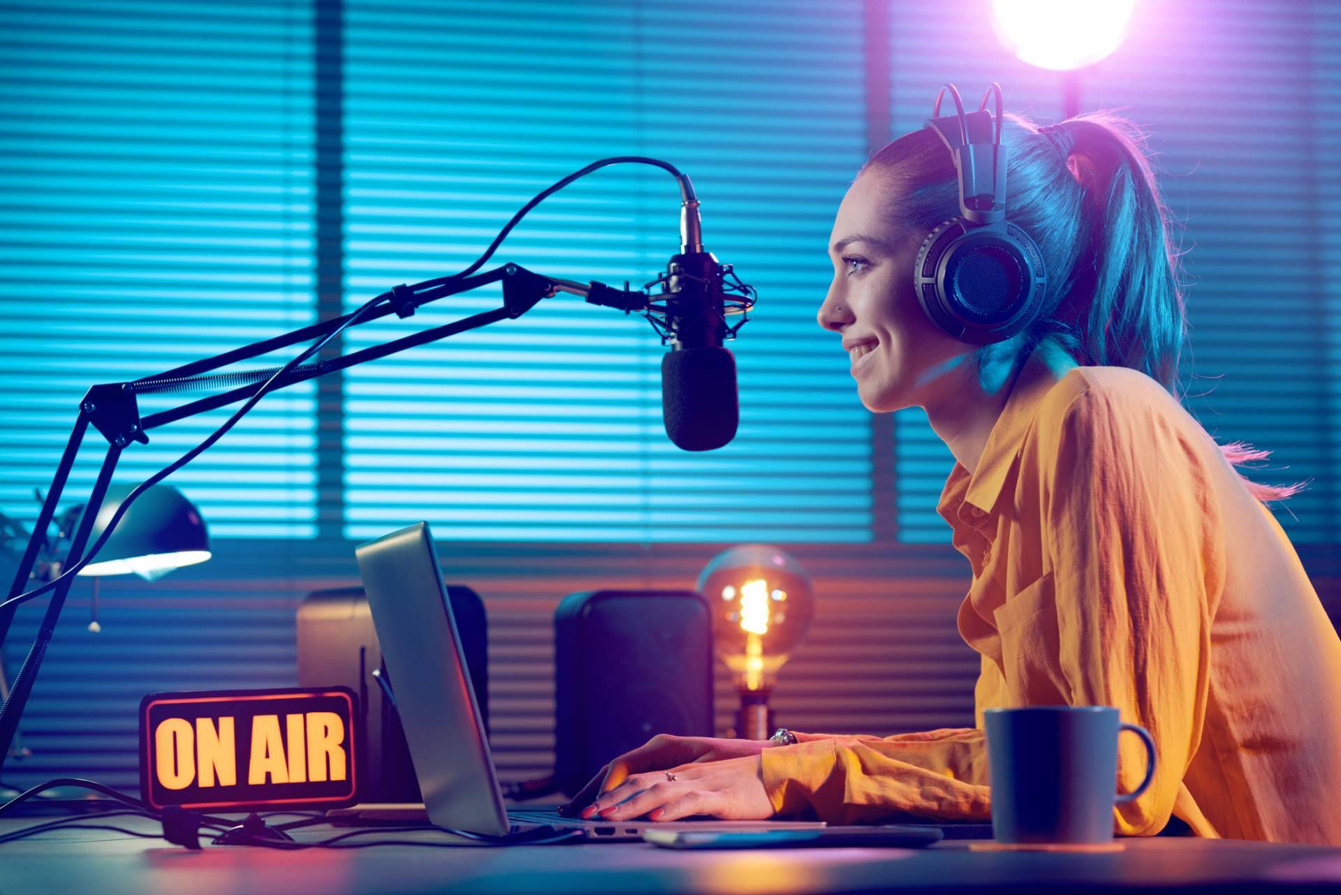 KISS FM representa la perfecta combinación de música y noticias