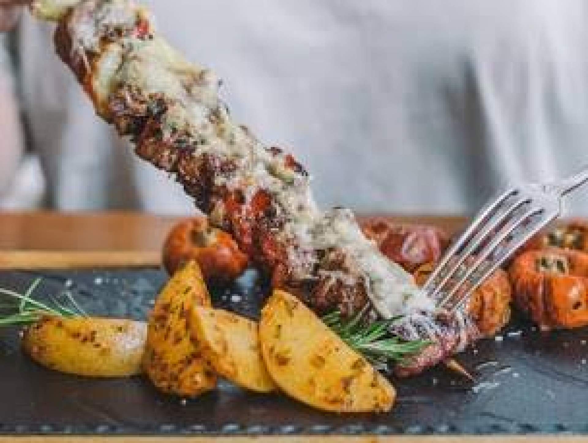 ¿Dónde encontrar cocina tradicional catalana a la brasa? Vic Brasería