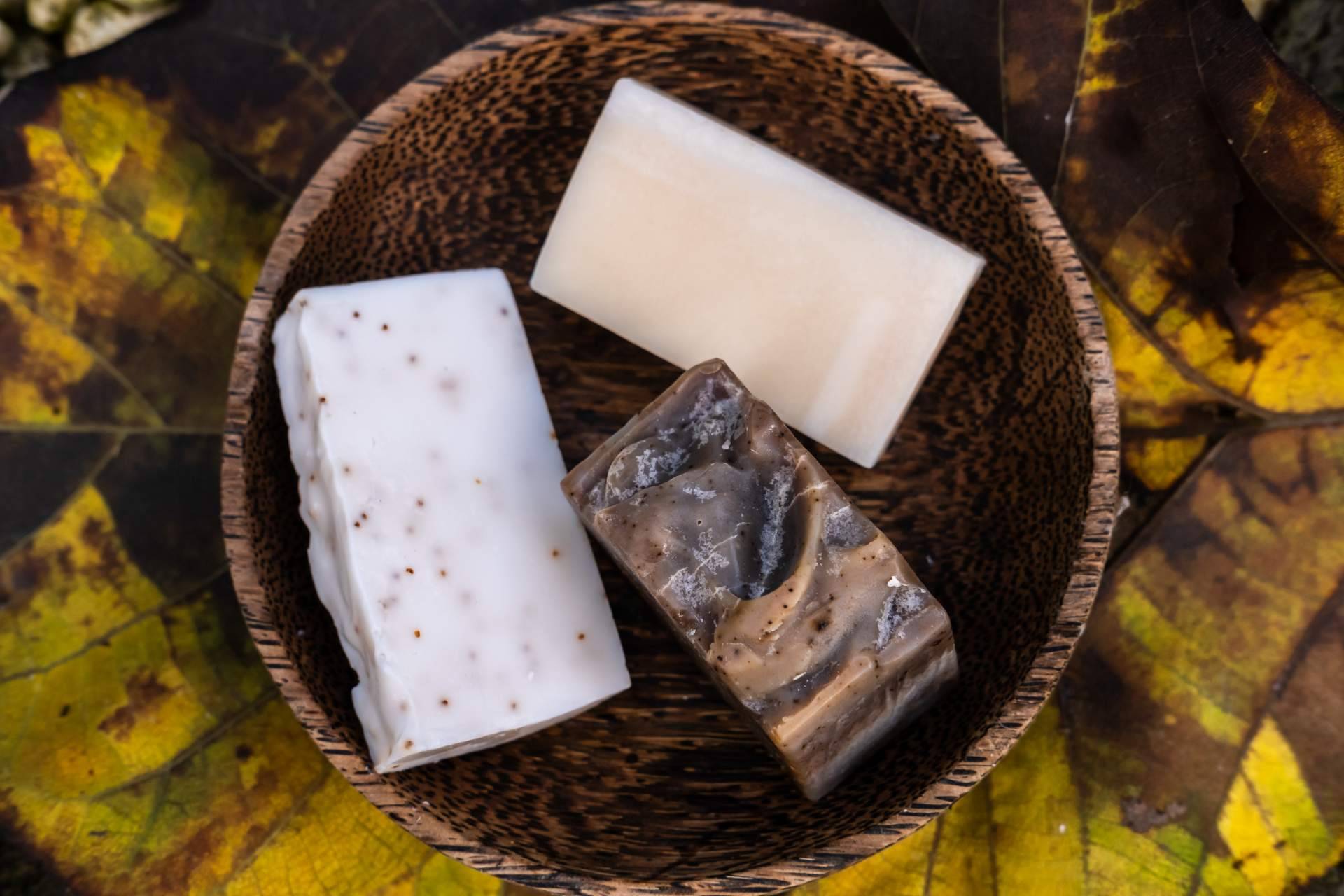 Sara Sierra informa sobre la cosmética sólida para reducir el uso de envases