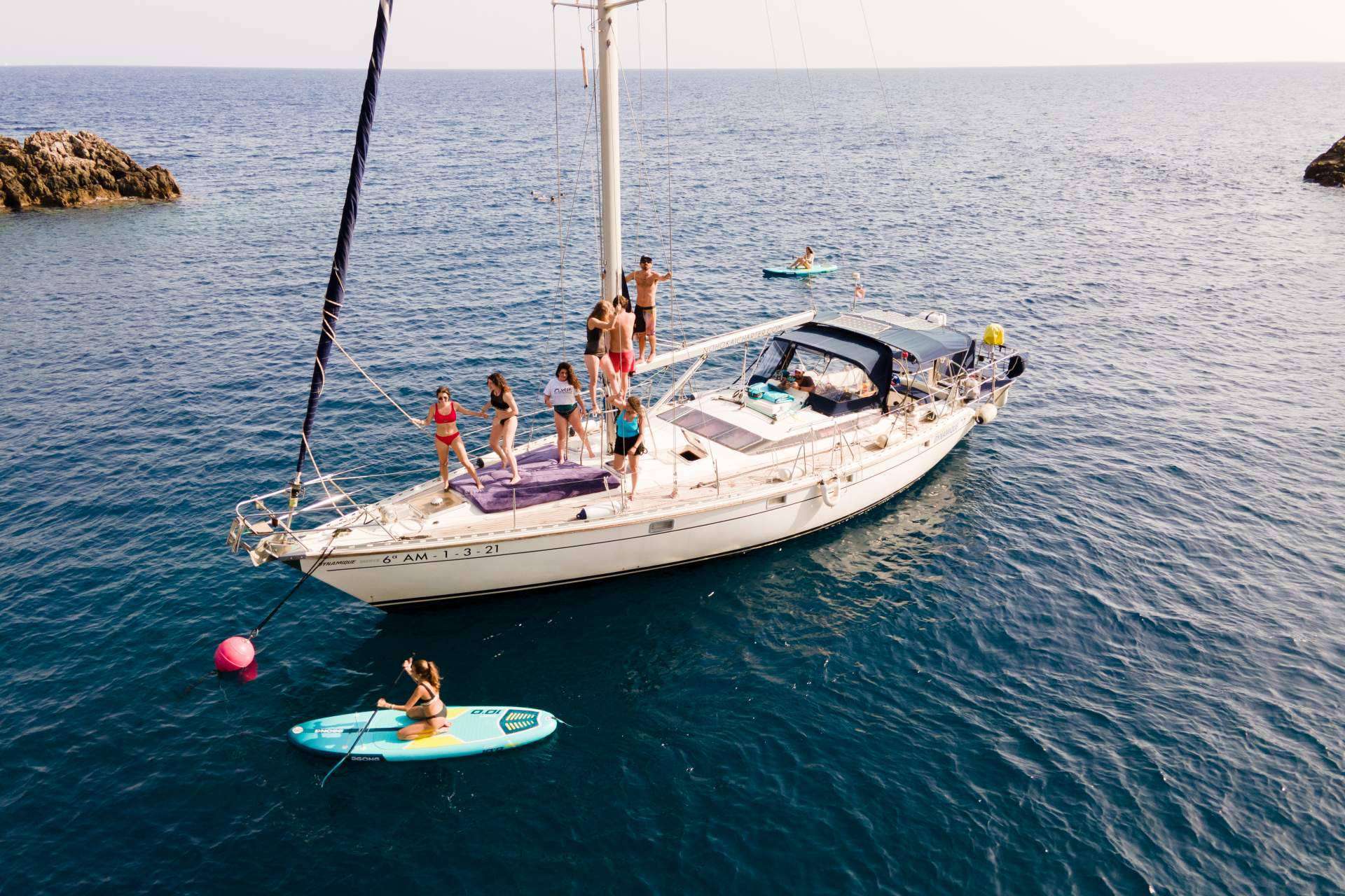El auge de alquiler de veleros para disfrutar de unas vacaciones en el mar