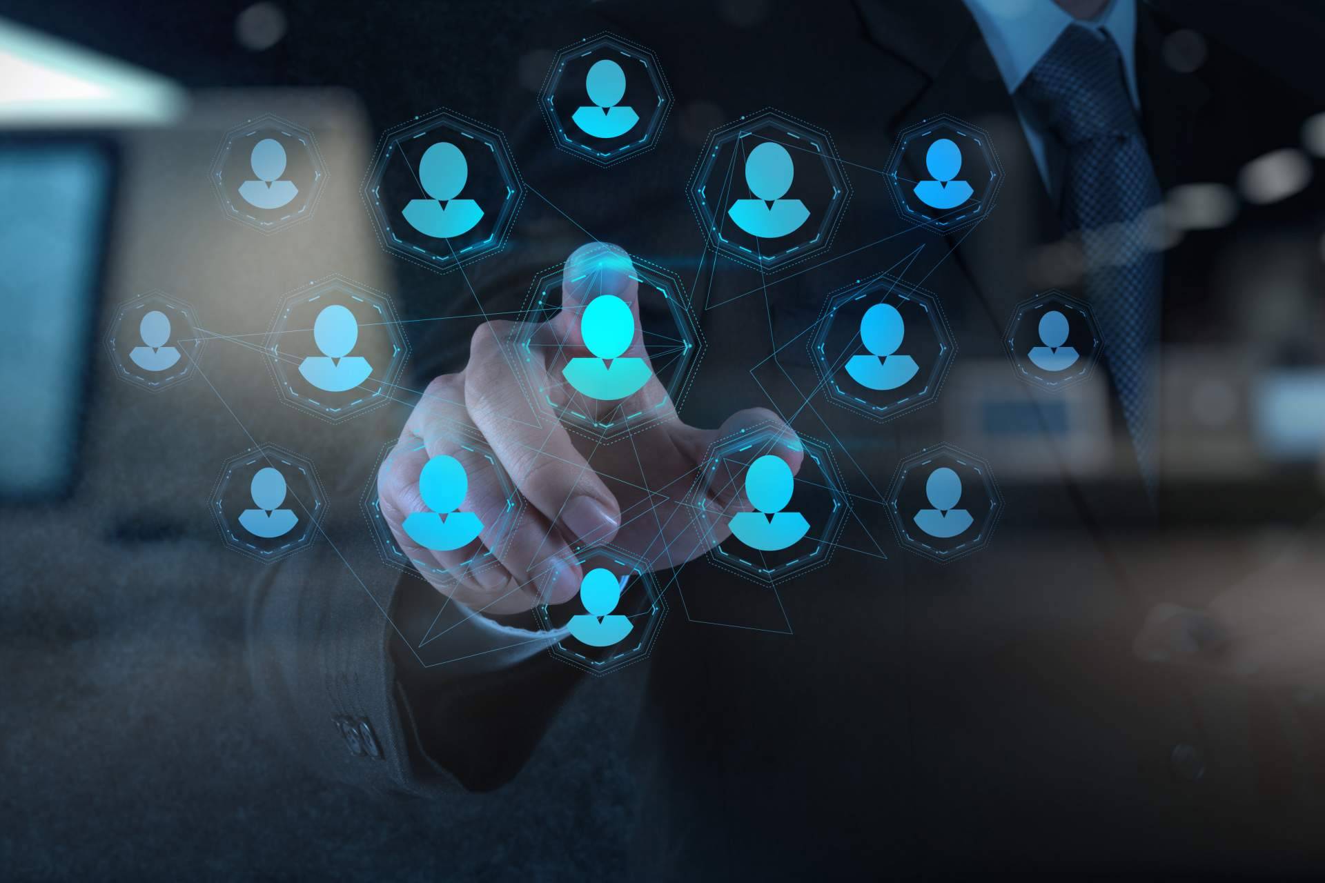 Cuáles son los mejores CRM del momento según Israel Huerta, experto en marketing digital