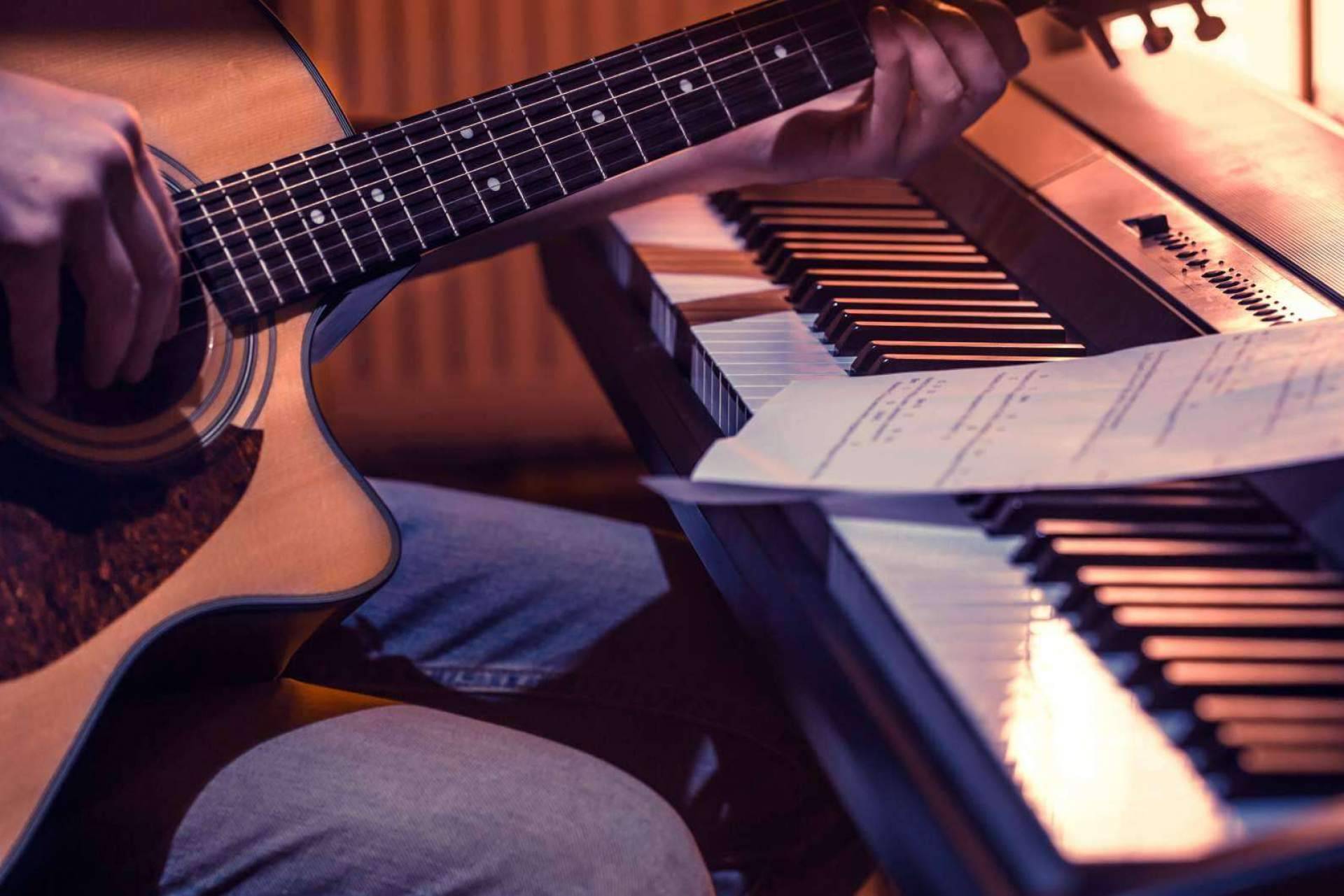 Las ventajas de un compositor profesional en las producciones musicales