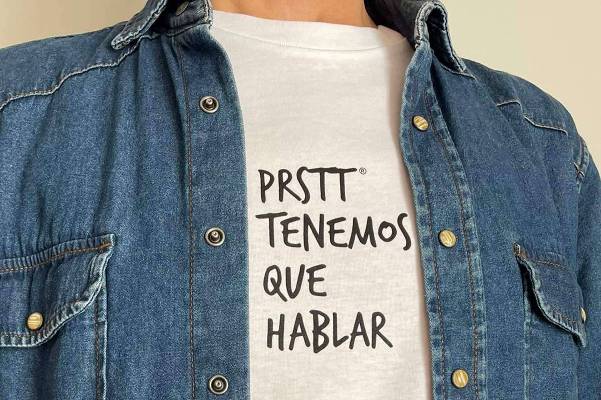 Prstt colabora con la venta de camisetas para recaudar dinero y lucha por dar a conocer el cáncer de próstata
