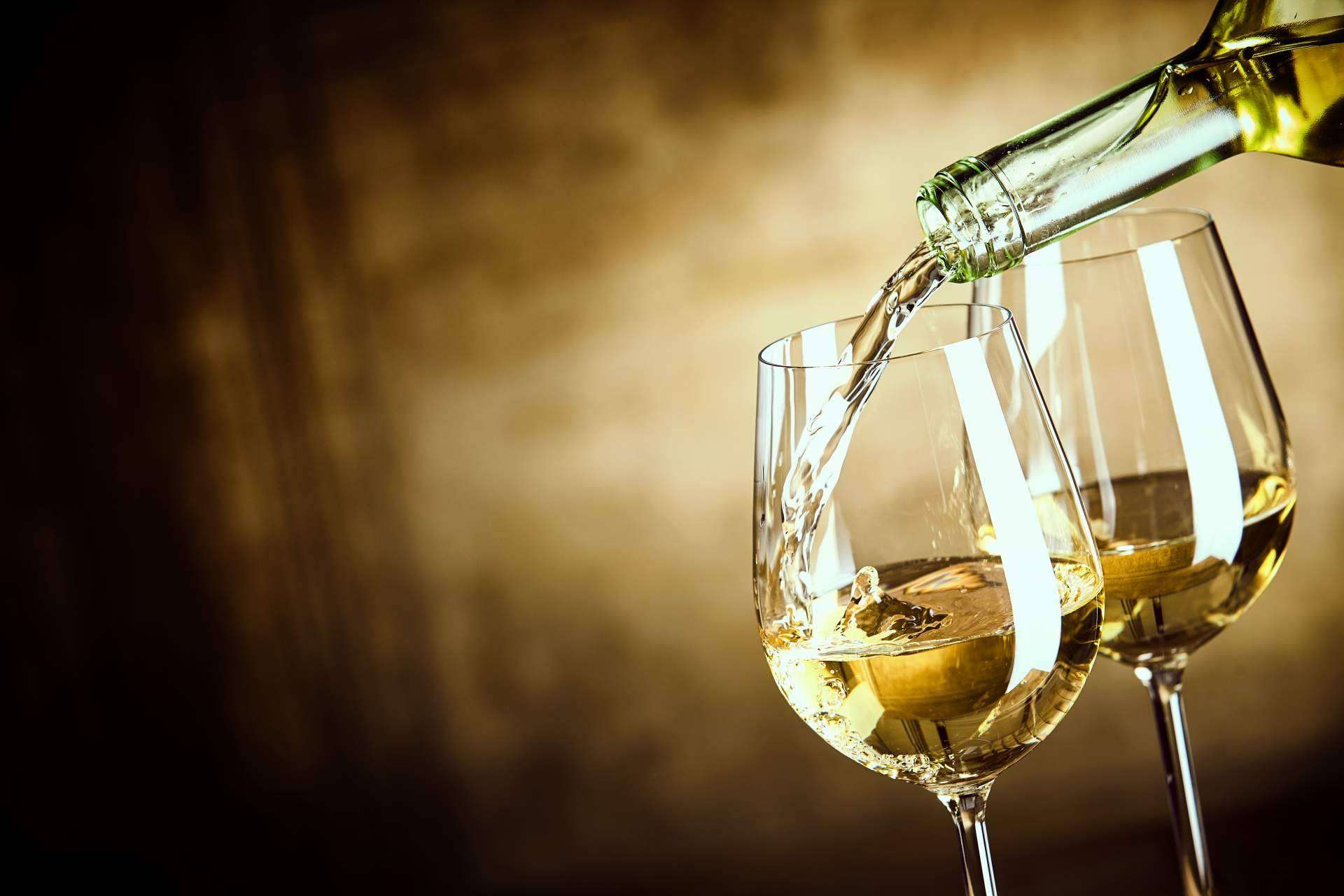 Vinos blancos y rosados, perfectos para maridar los platos en primavera