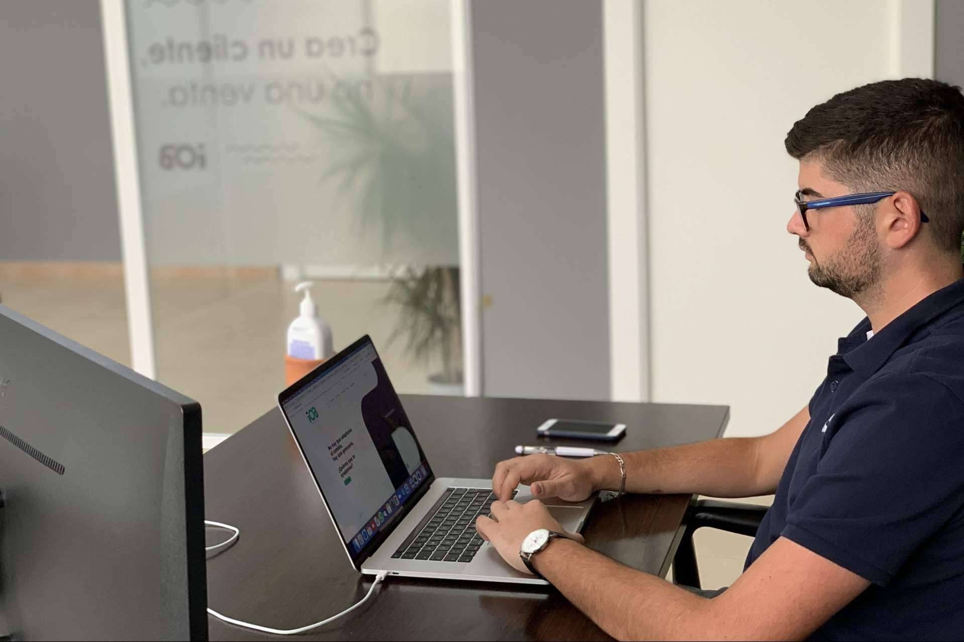 El experto en marketing digital Iván Oller ayuda a potenciar marcas para mejorar su rentabilidad