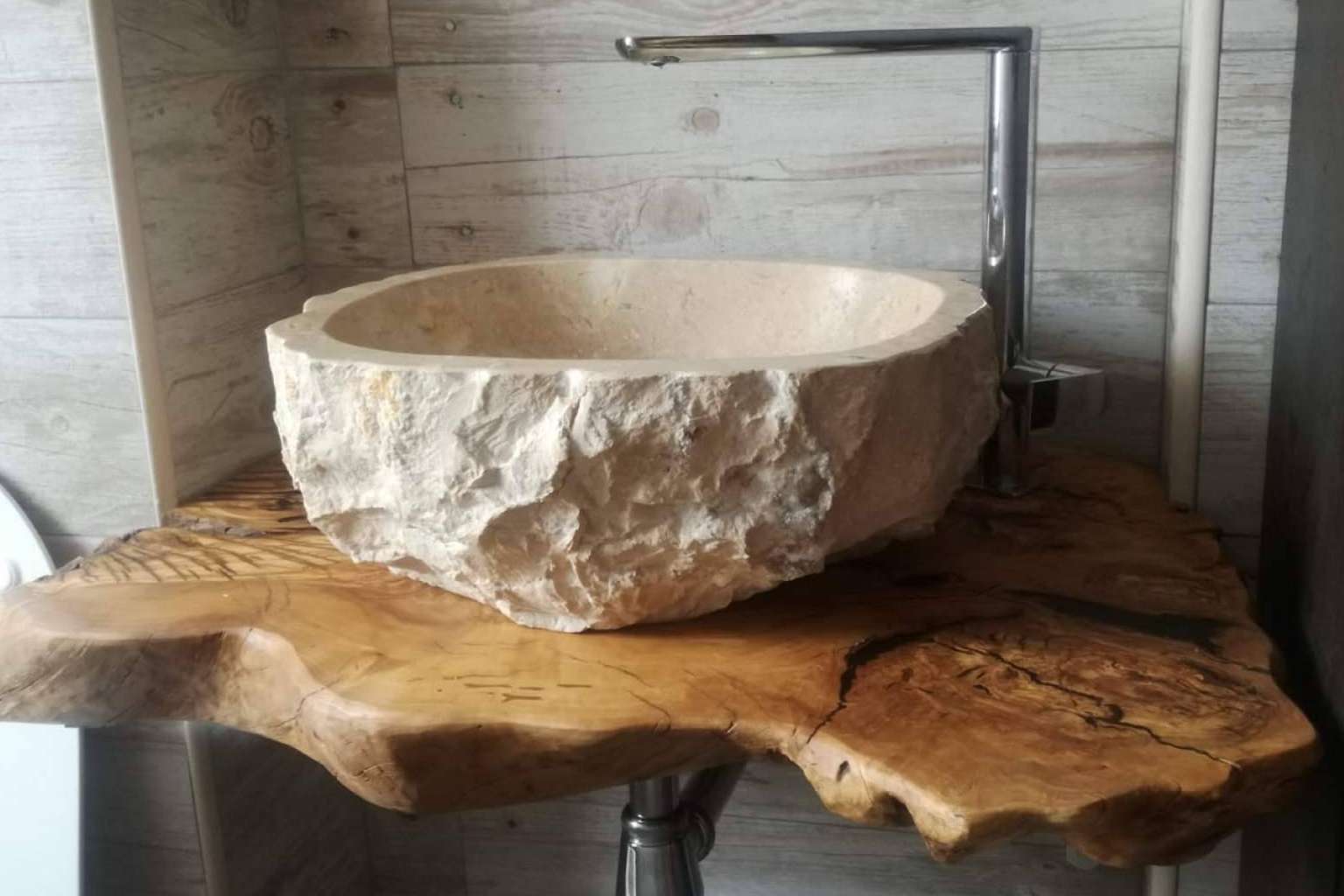 Encimeras de Olivo comercializa encimeras con madera resistente y sostenible