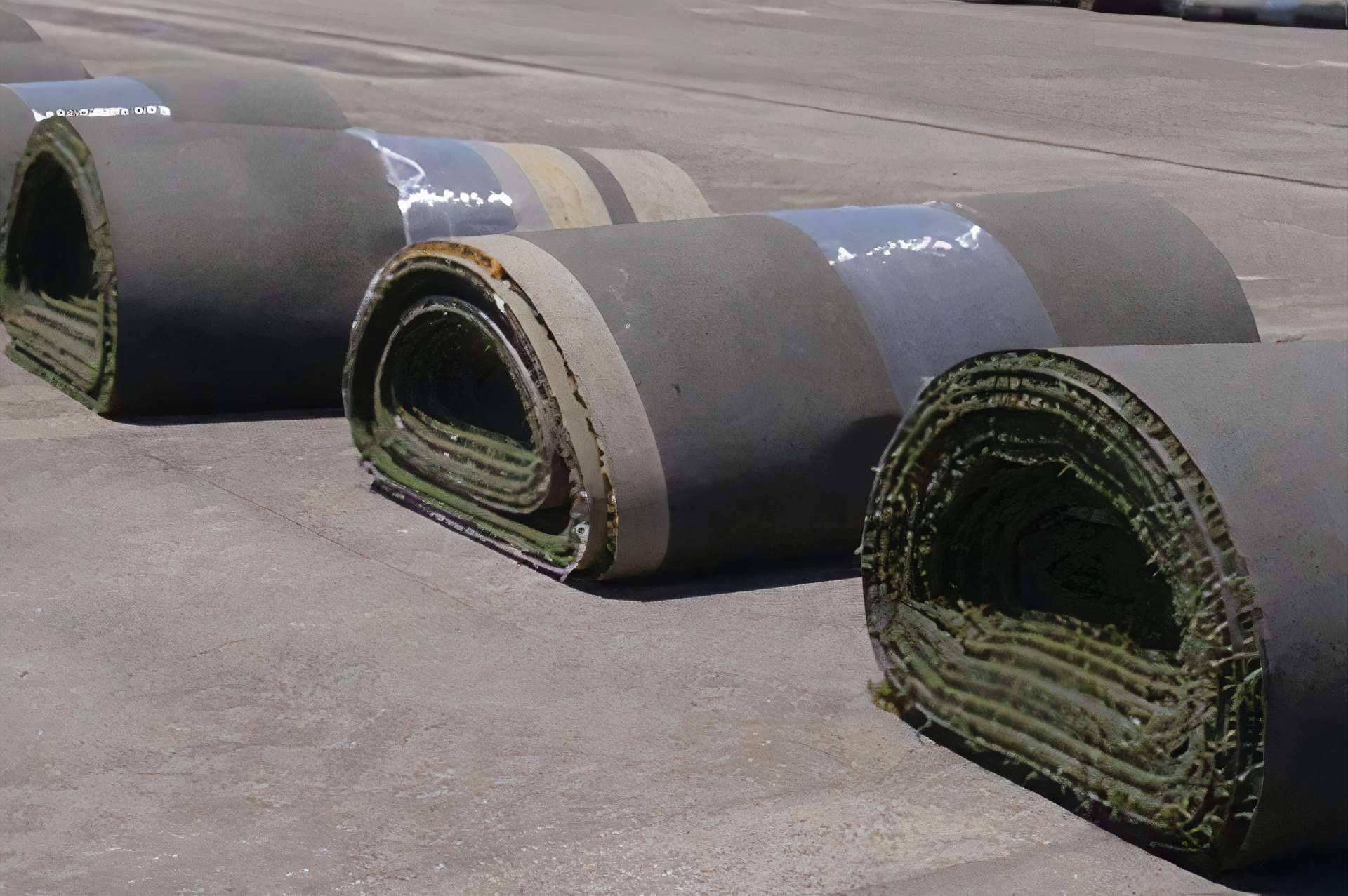 La venta en CESREFUT de césped artificial reciclado procedente de campos de fútbol