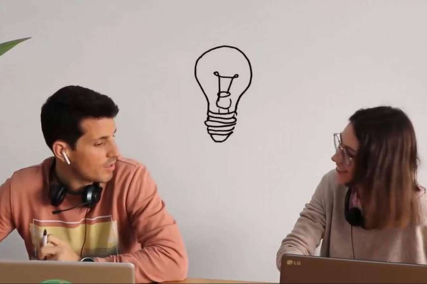Dos Setenta, la agencia de marketing digital que predica con el ejemplo
