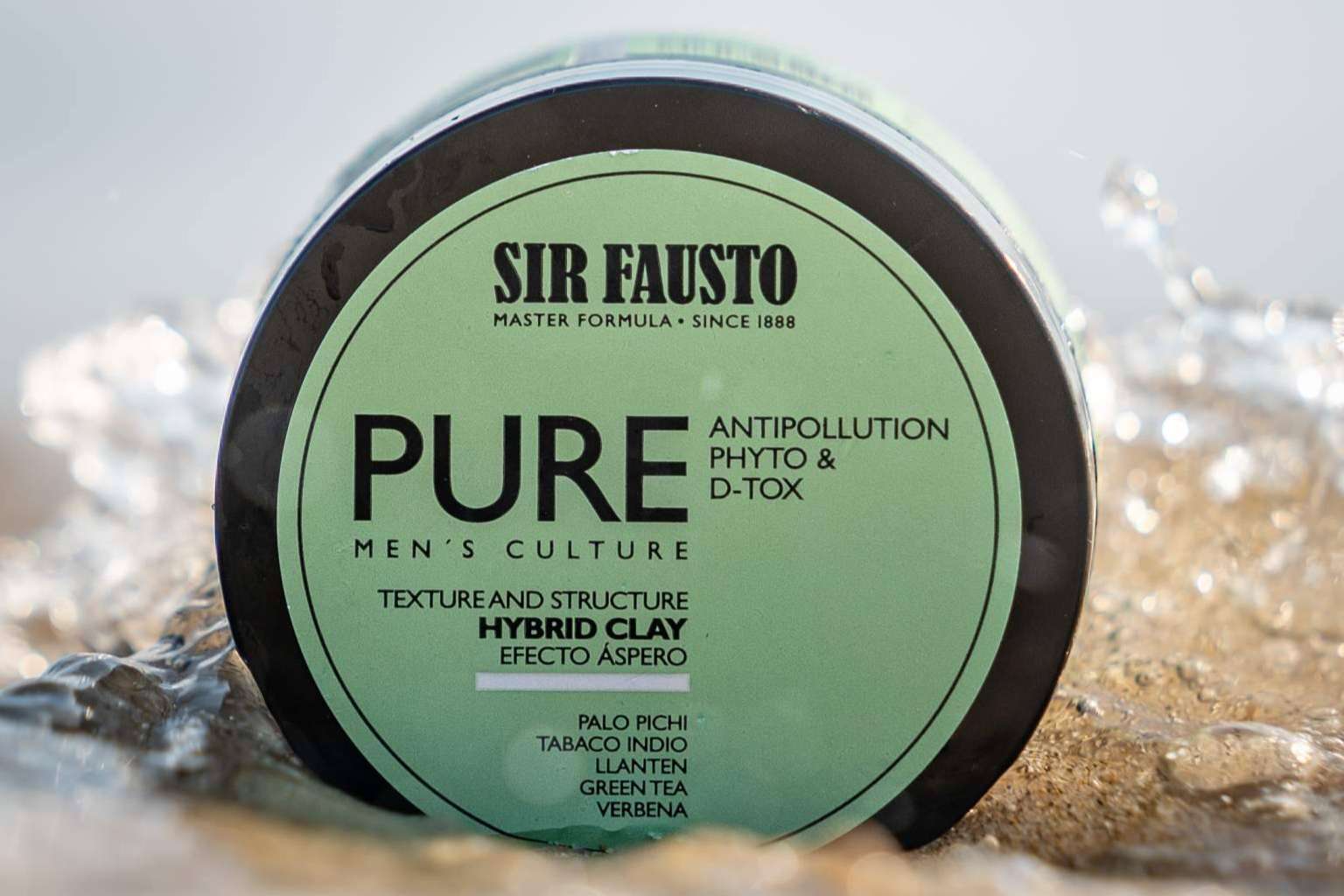 Para todo tipo de cabellos, Sir Fausto ofrece productos de peinado masculino