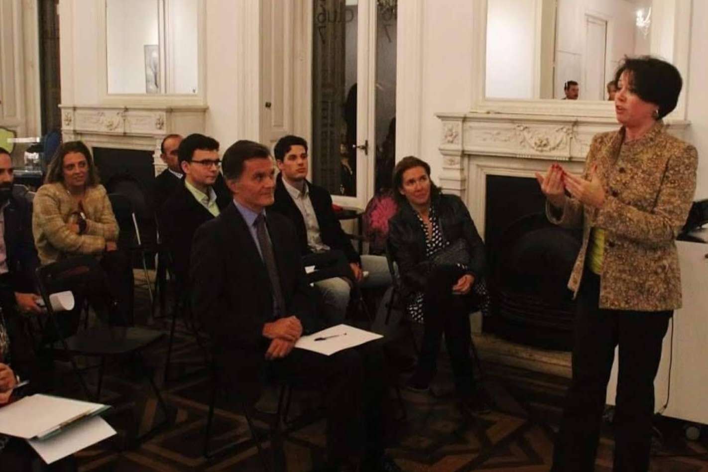 Asesoría Lingüística Privé es un centro de idiomas de alto-standing situado en España que llega a la milla de oro madrileña