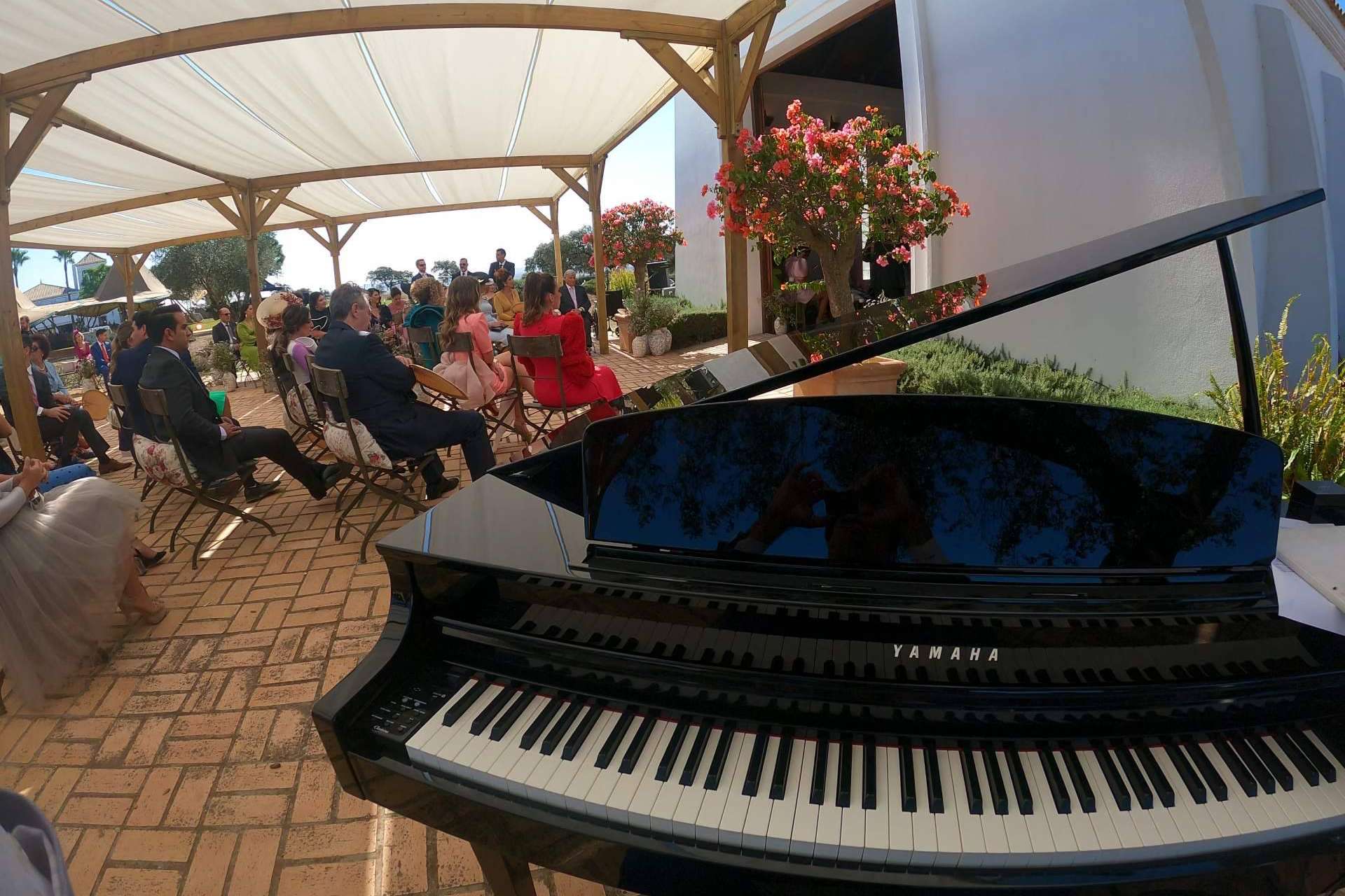 Piano Para Eventos pone a disposición de sus clientes las mejores canciones para bodas