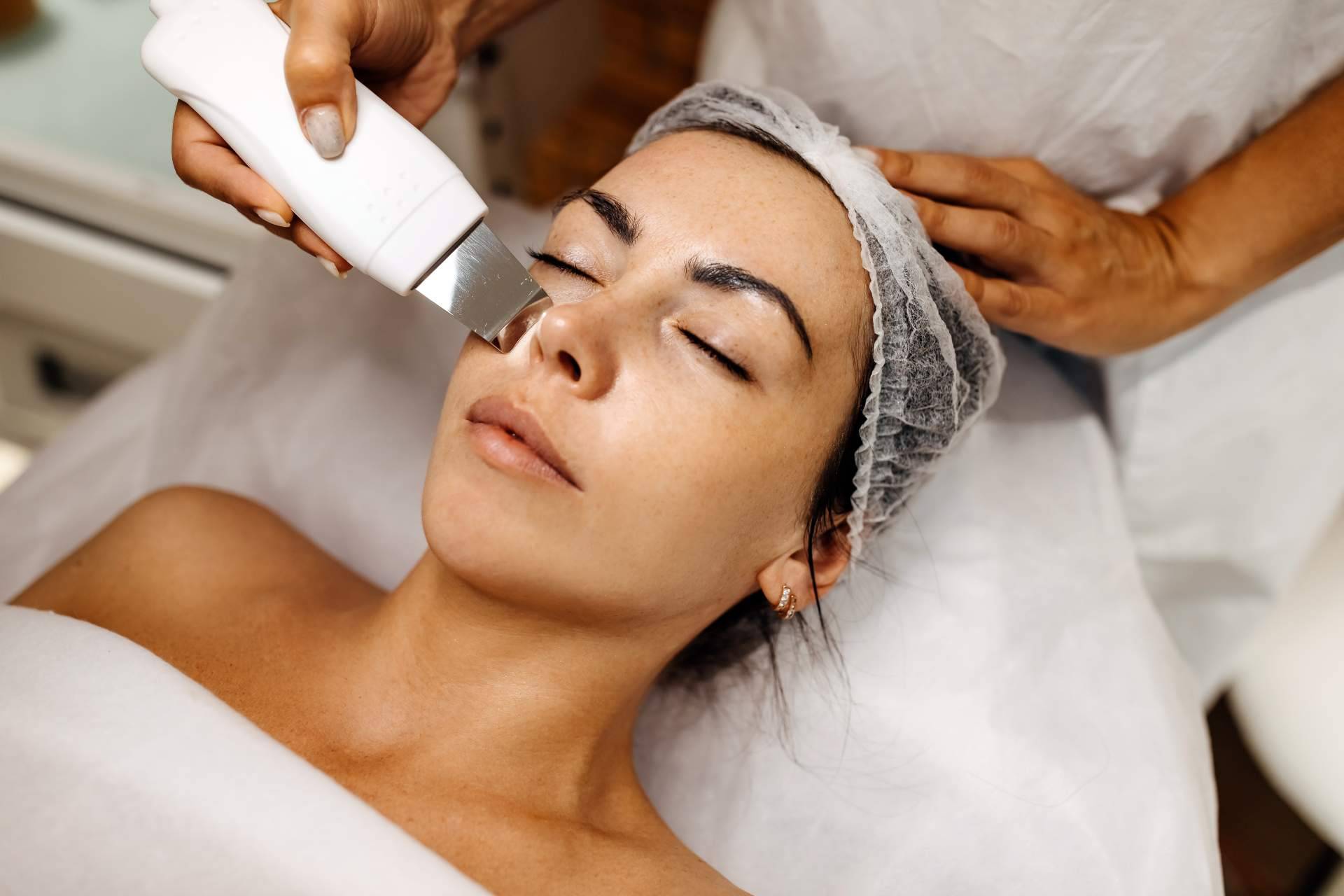 Las ventajas de llevar a cabo el tratamiento facial con la tecnología Indiba