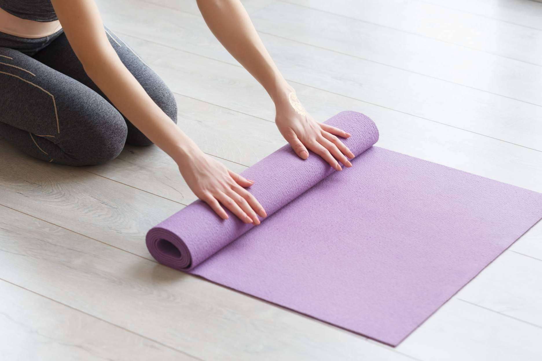 CholloDeportes elige las 6 mejores esterillas para yoga de 2022, comprar una esterilla no es fácil