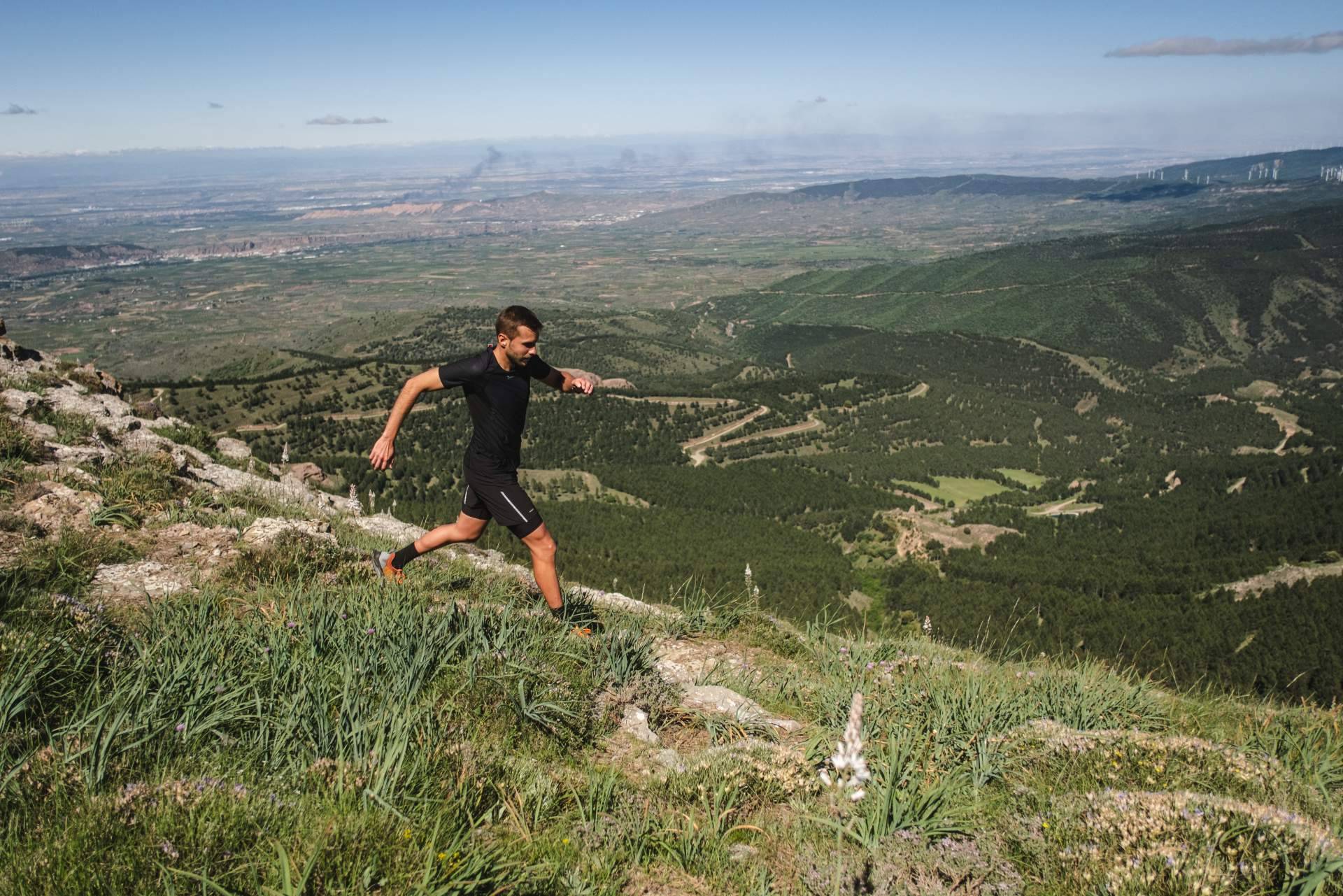 Atom, la nueva marca española de zapatillas de trail running innovadora y exclusiva