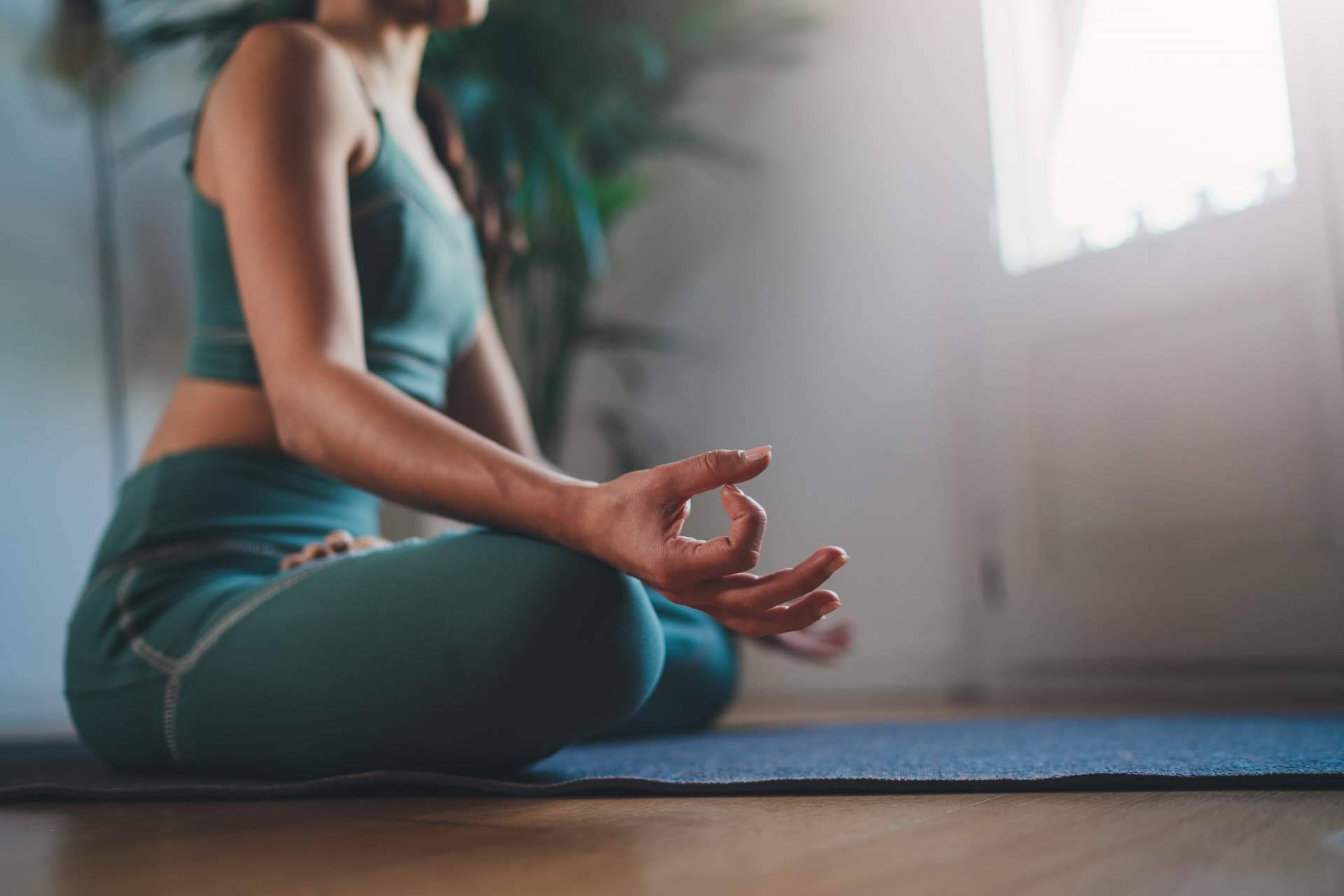 ¿Cuáles son los beneficios de contar con un monitor de meditación?