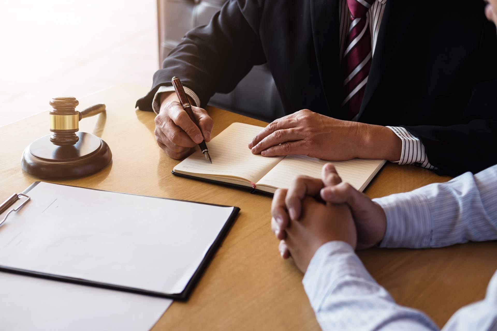 Aguilera Castilla Abogados asesora legalmente a pymes que venden en Amazon