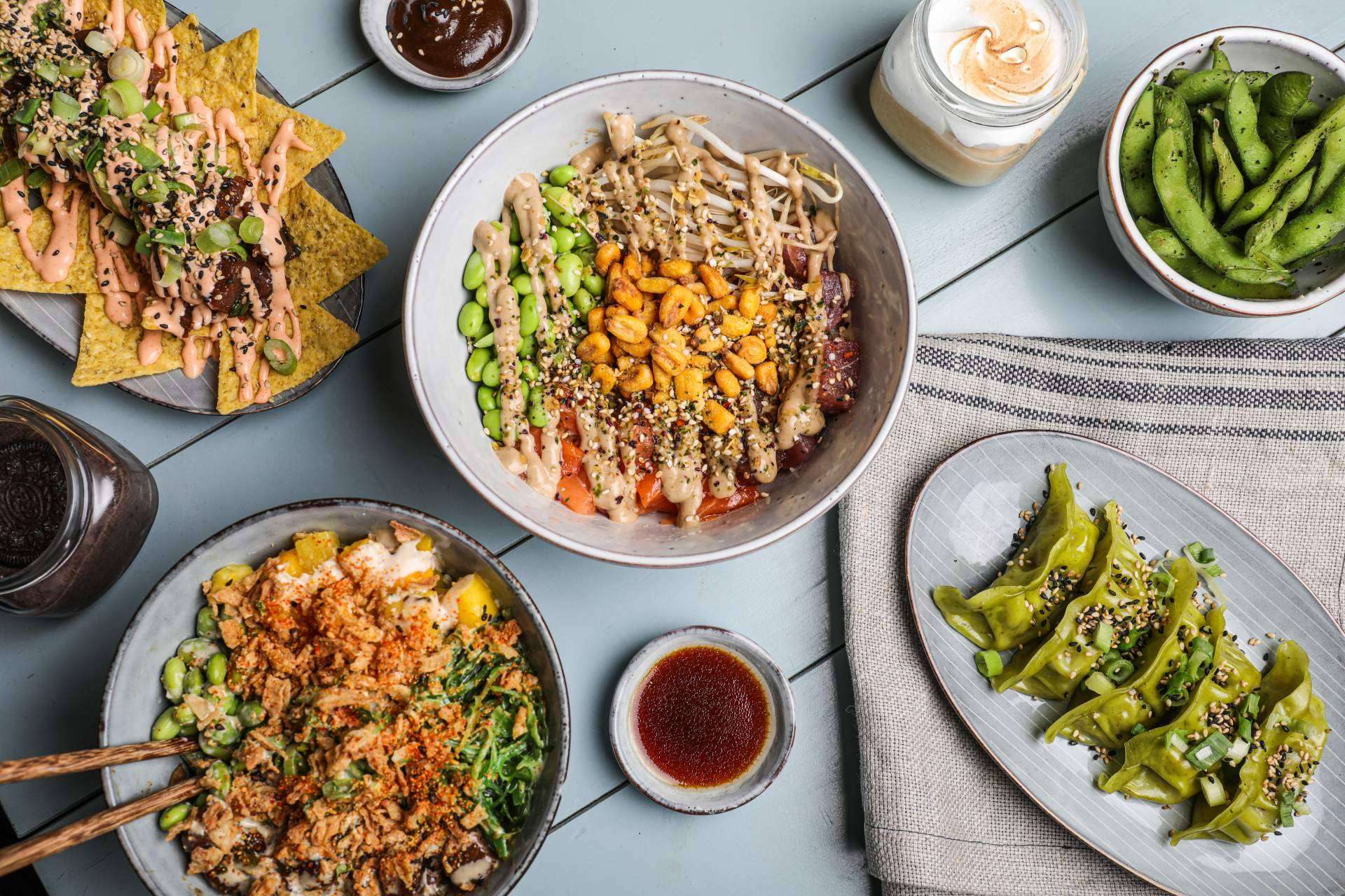 POKE Sí participa en los festivales Cruïlla y Primavera Sound con stands de comida y prepara la apertura de dos nuevos locales de poke bowls en la Ciudad Condal