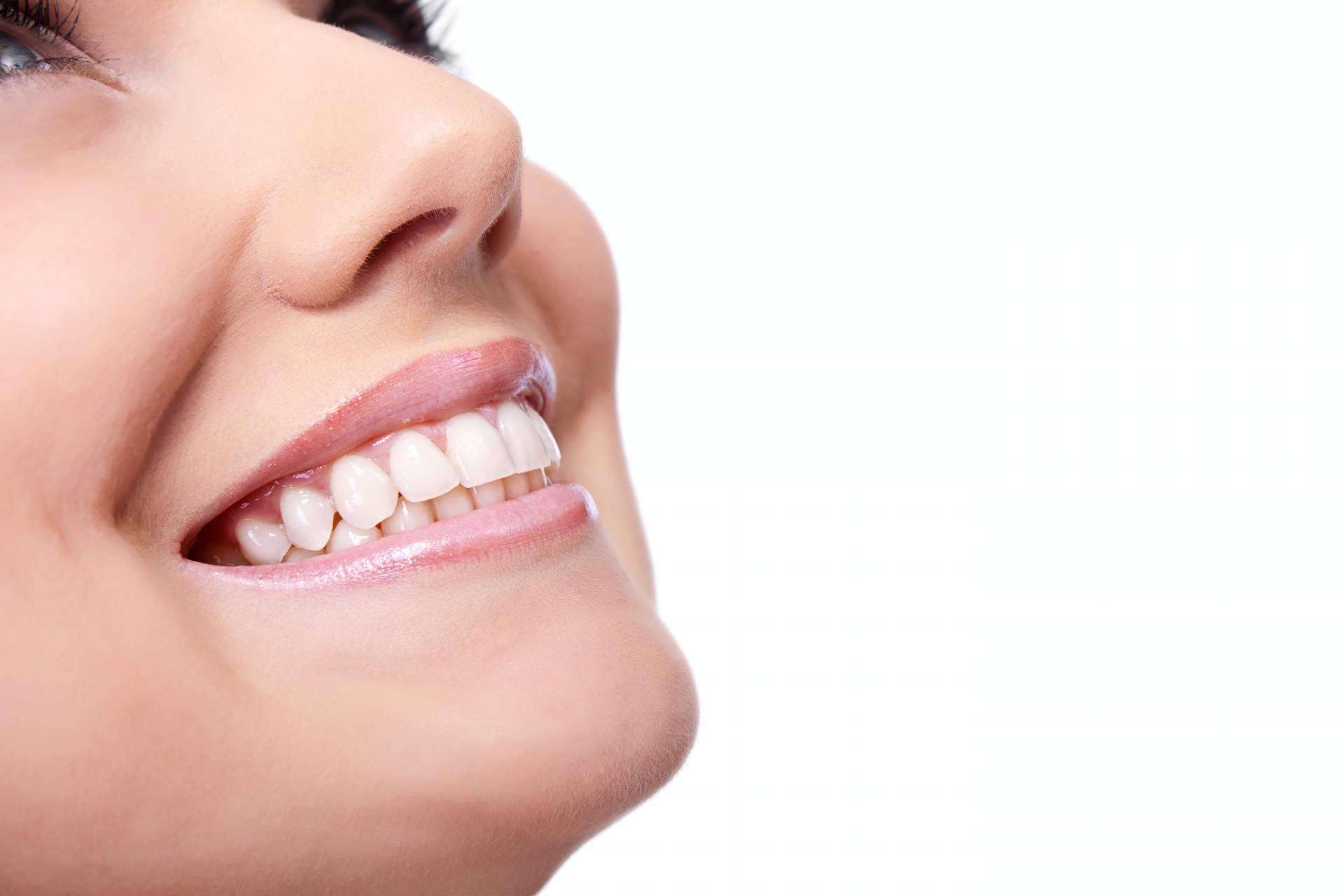 Clínica Dental Ahoa ofrece tratamientos de implantología dental de carga inmediata