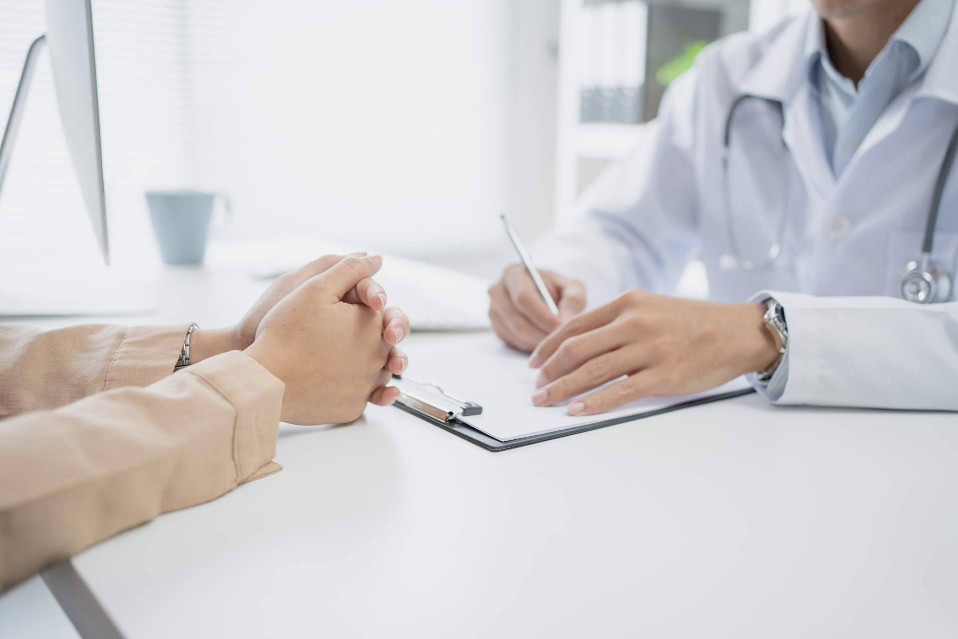 Disponer de una consulta clínica con todos los servicios incluidos en pleno centro de Barcelona, alquiler de despachos con Bufet Mèdic