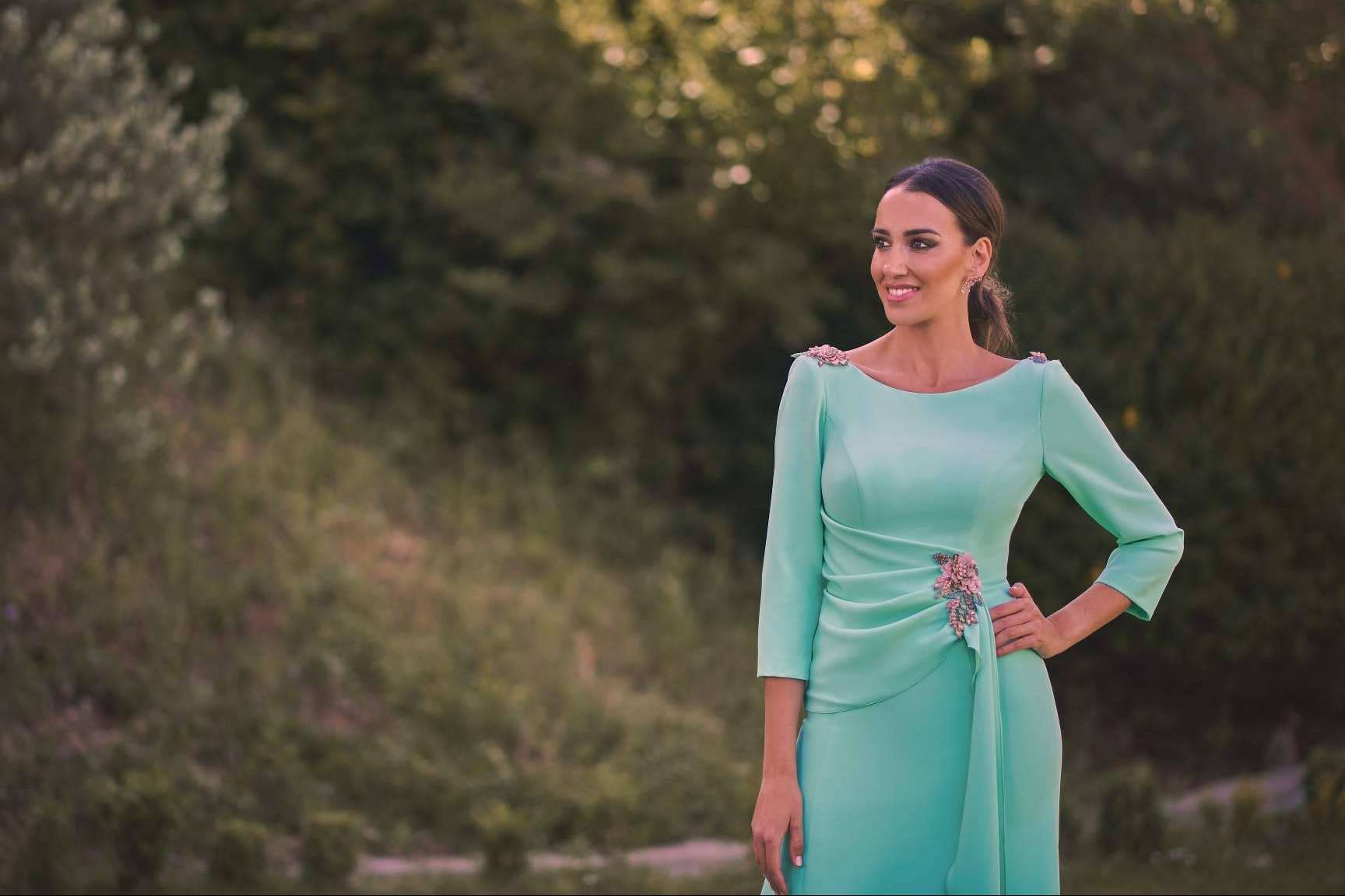 Conseguir el vestido de fiesta ideal es posible en el atelier de Silvia Fernández