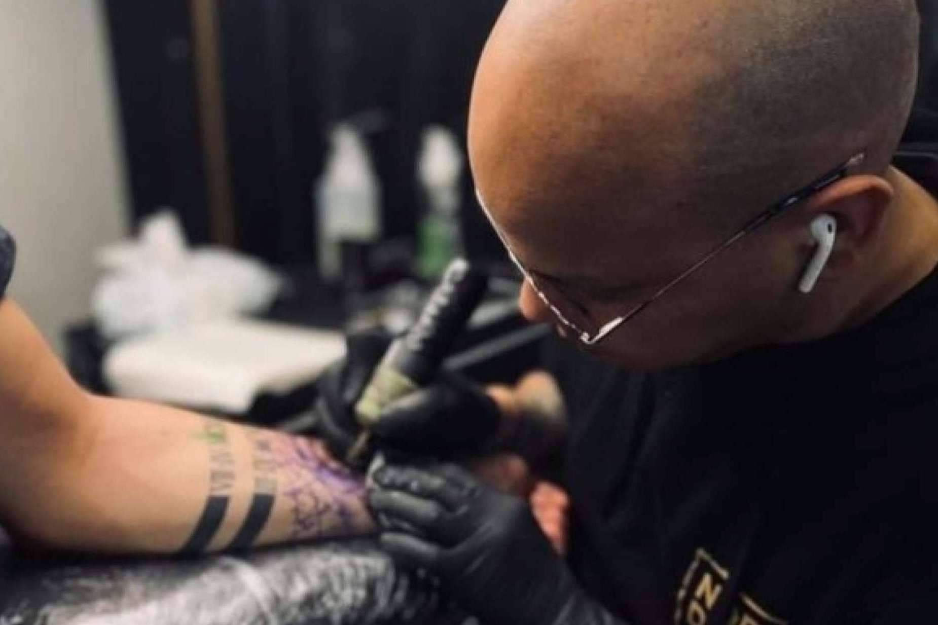 El auge de los tatuajes realistas y la profesionalidad de Víctor Piedrahita