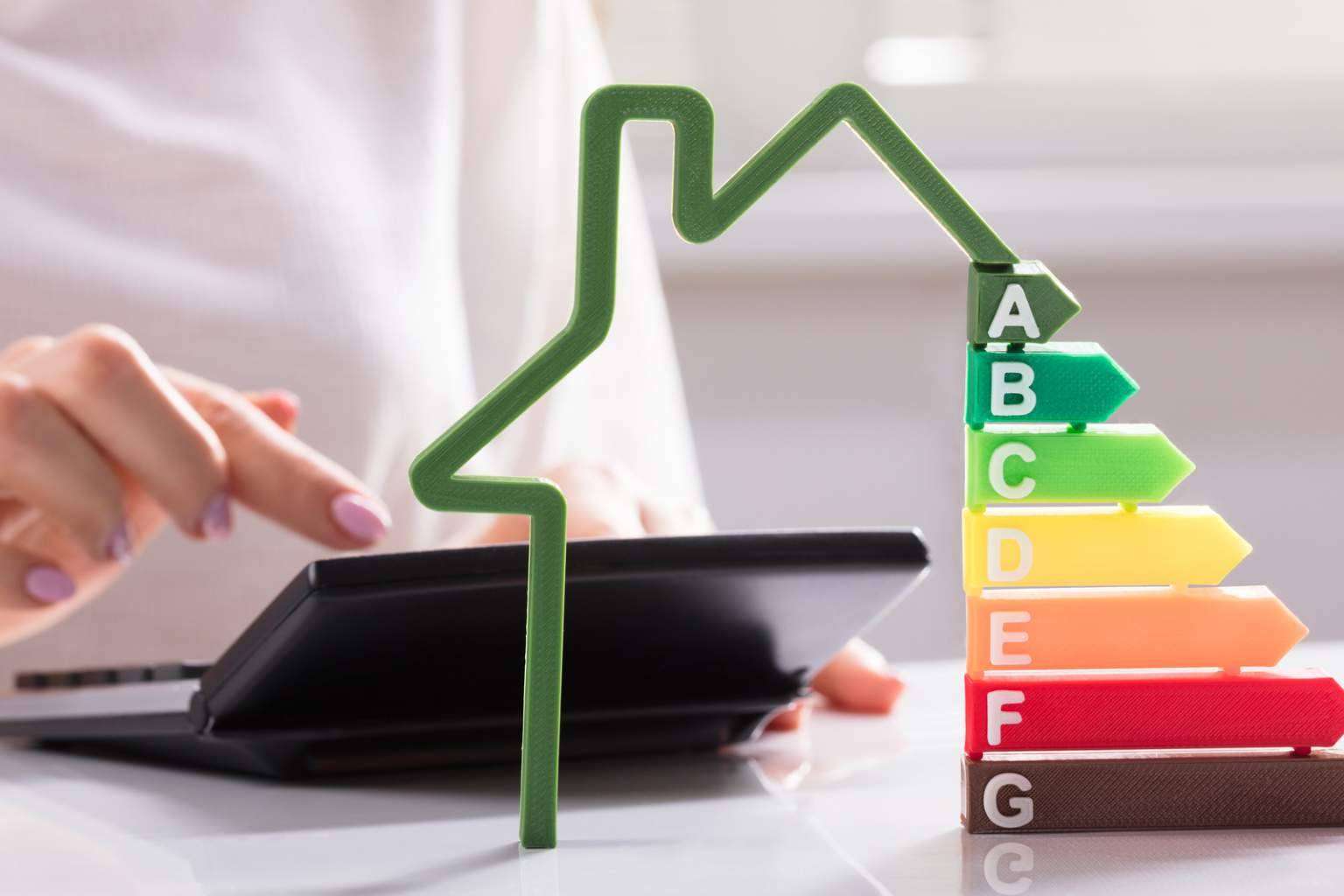 La importancia en 2022 de la eficiencia energética en los hogares, por 1001PORTALES.COM