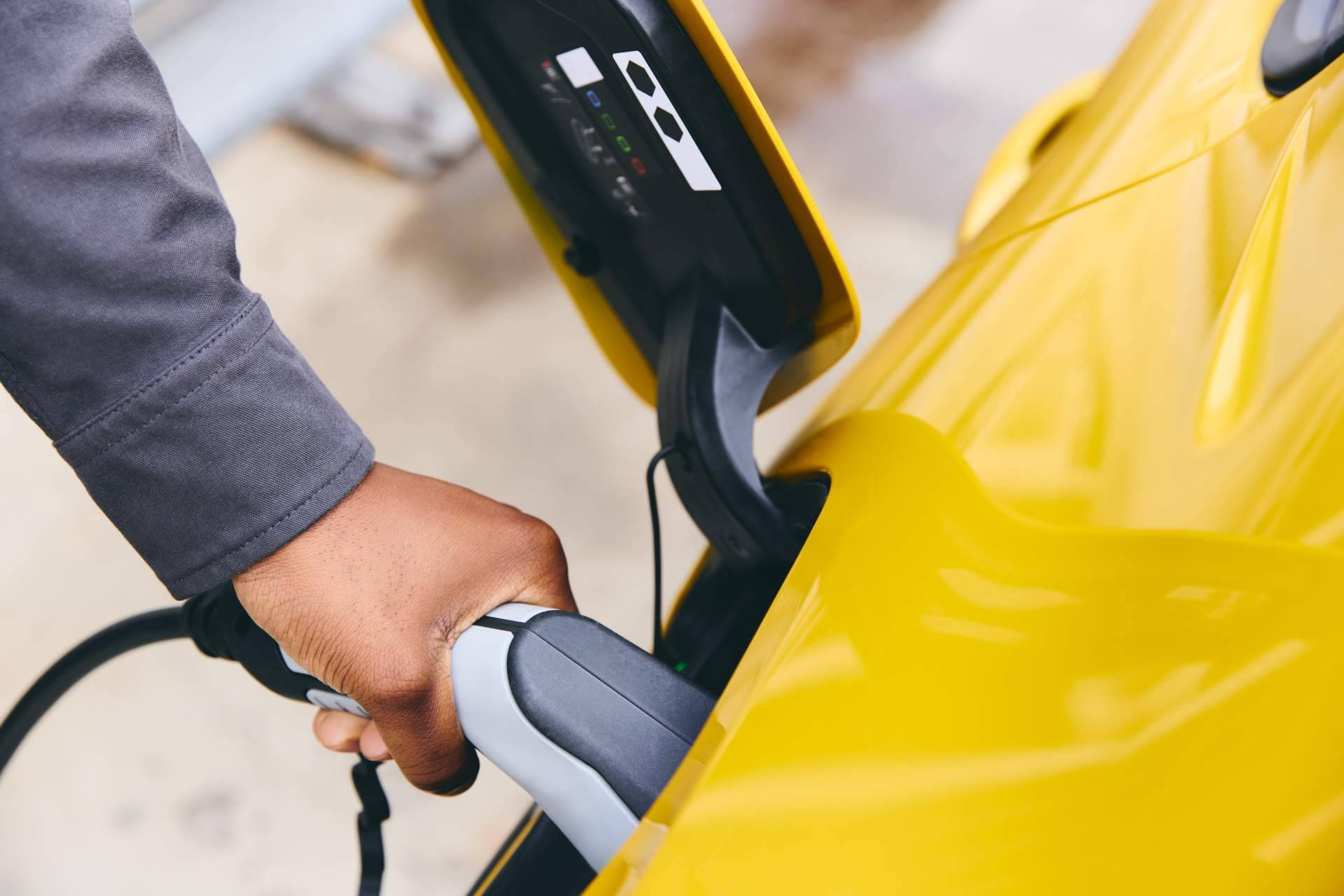 La adaptación de la compañía Atlántica Garantía S.A. en el mercado de vehículos eléctricos de segunda mano