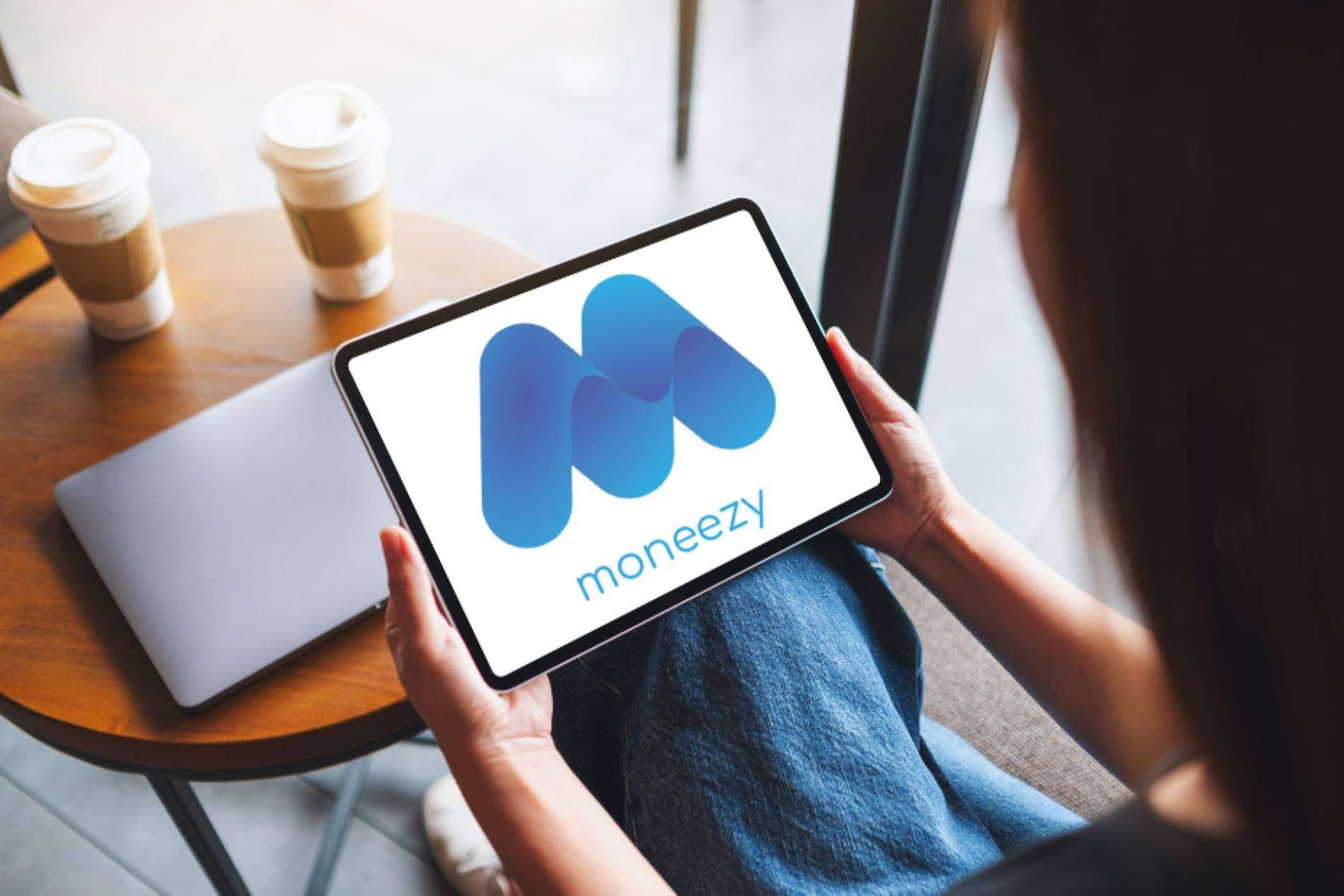 Comparar productos financieros al instante con Moneezy