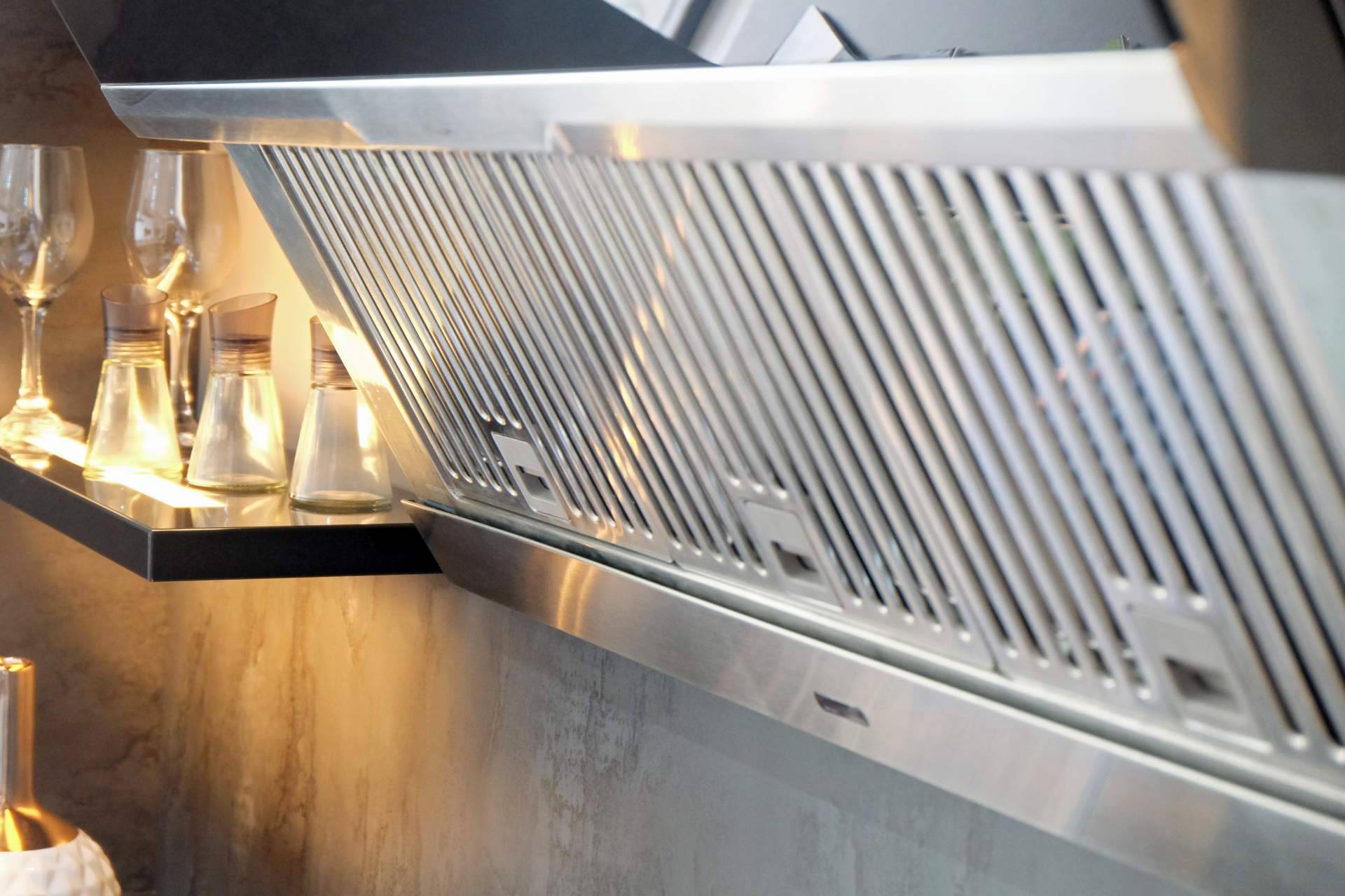 Tecnigras enumera los beneficios de contar con una campana y cajas de extracción de calidad para cocinas industriales