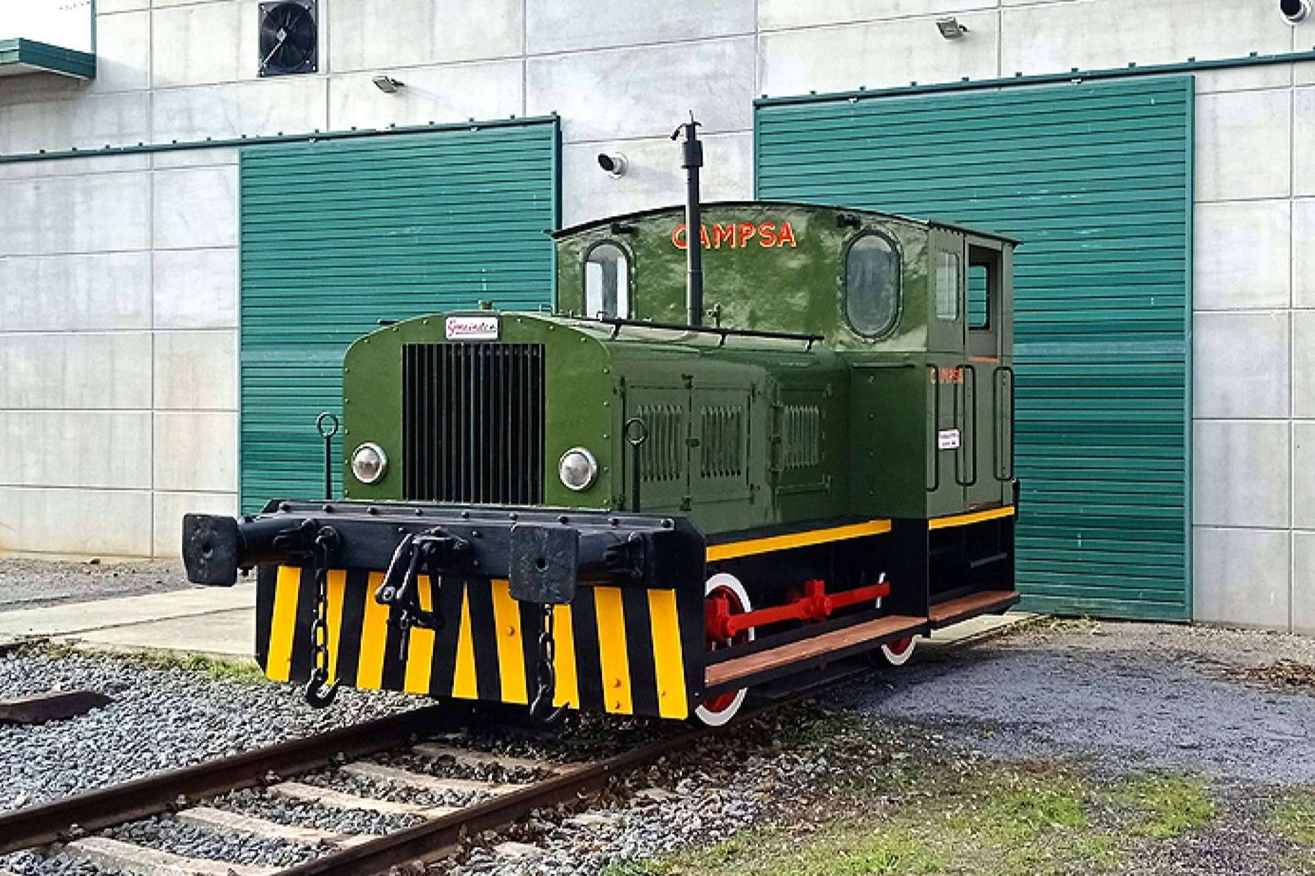 Restaurada por la Fundación del Patrimonio Ferroviario una antigua locomotora de Campsa