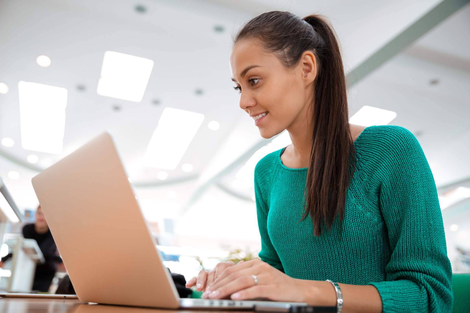 Autoescuela 2000 y las ventajas de su servicio de teóricas online