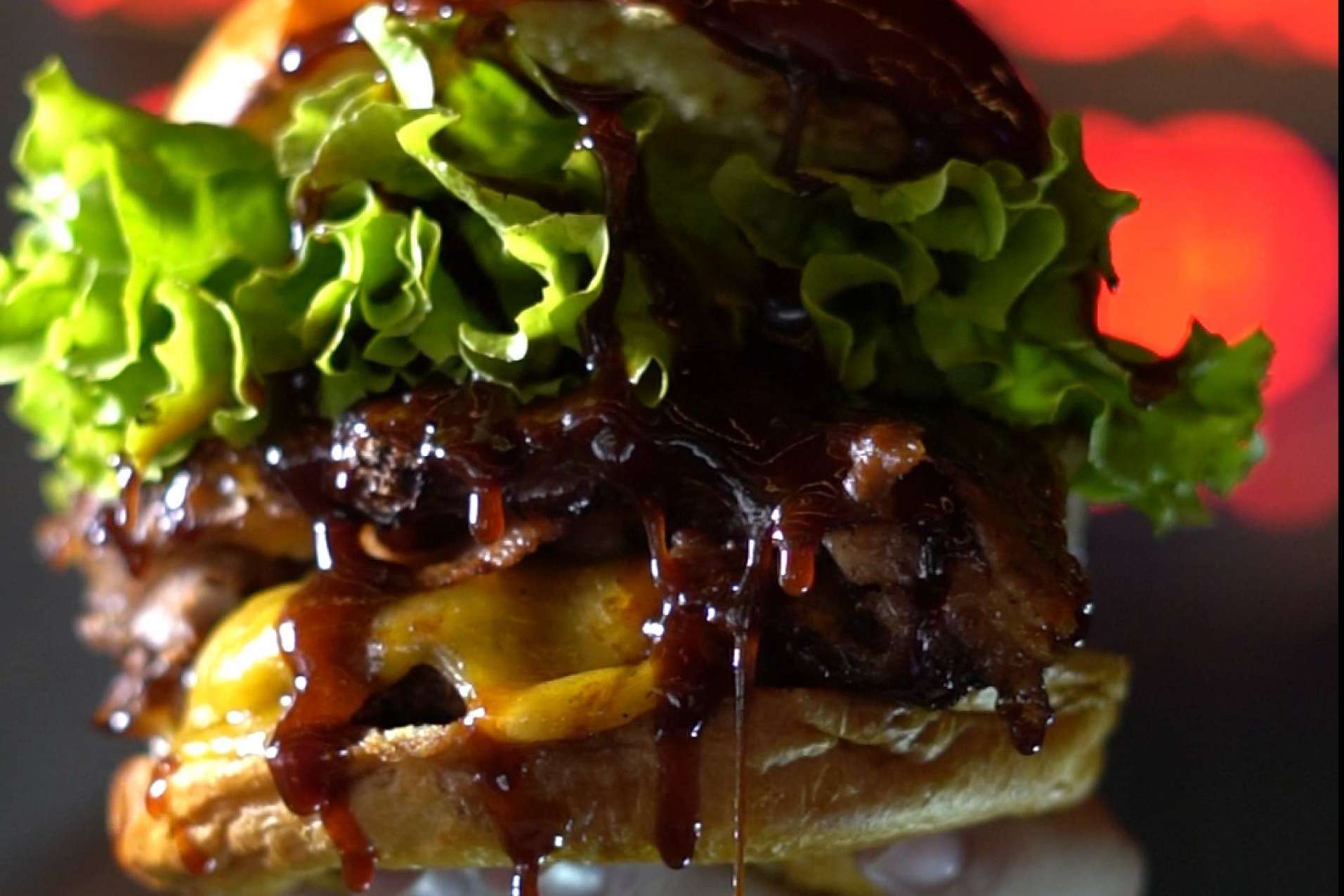 La hamburguesería #PORNEAT arrasa en las redes