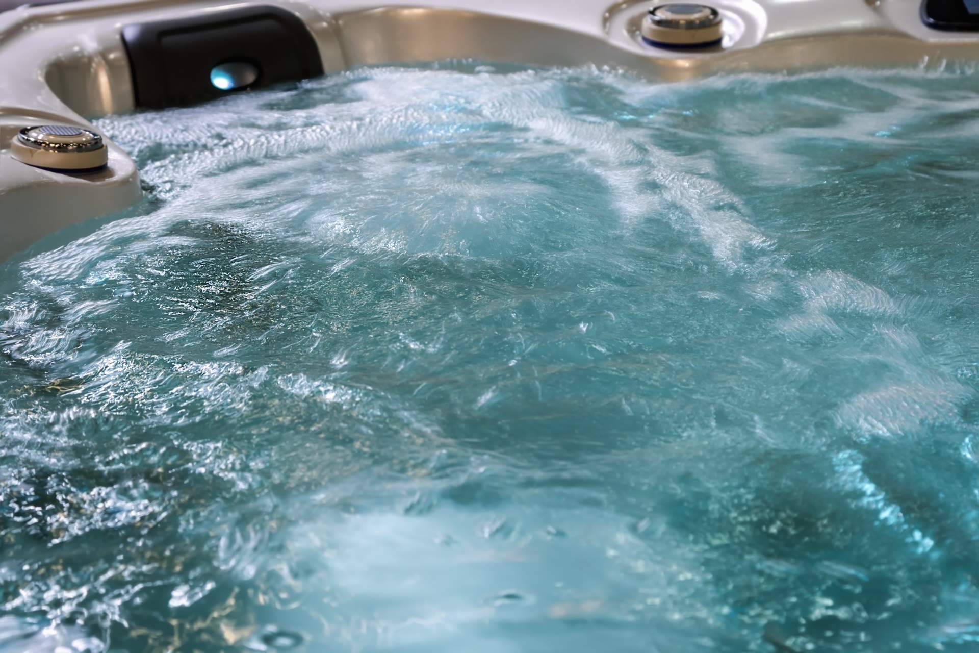 Hidroxury es una empresa especializada en el sector de la salud y bienestar que ofrece un jacuzzi interior para todas las necesidades