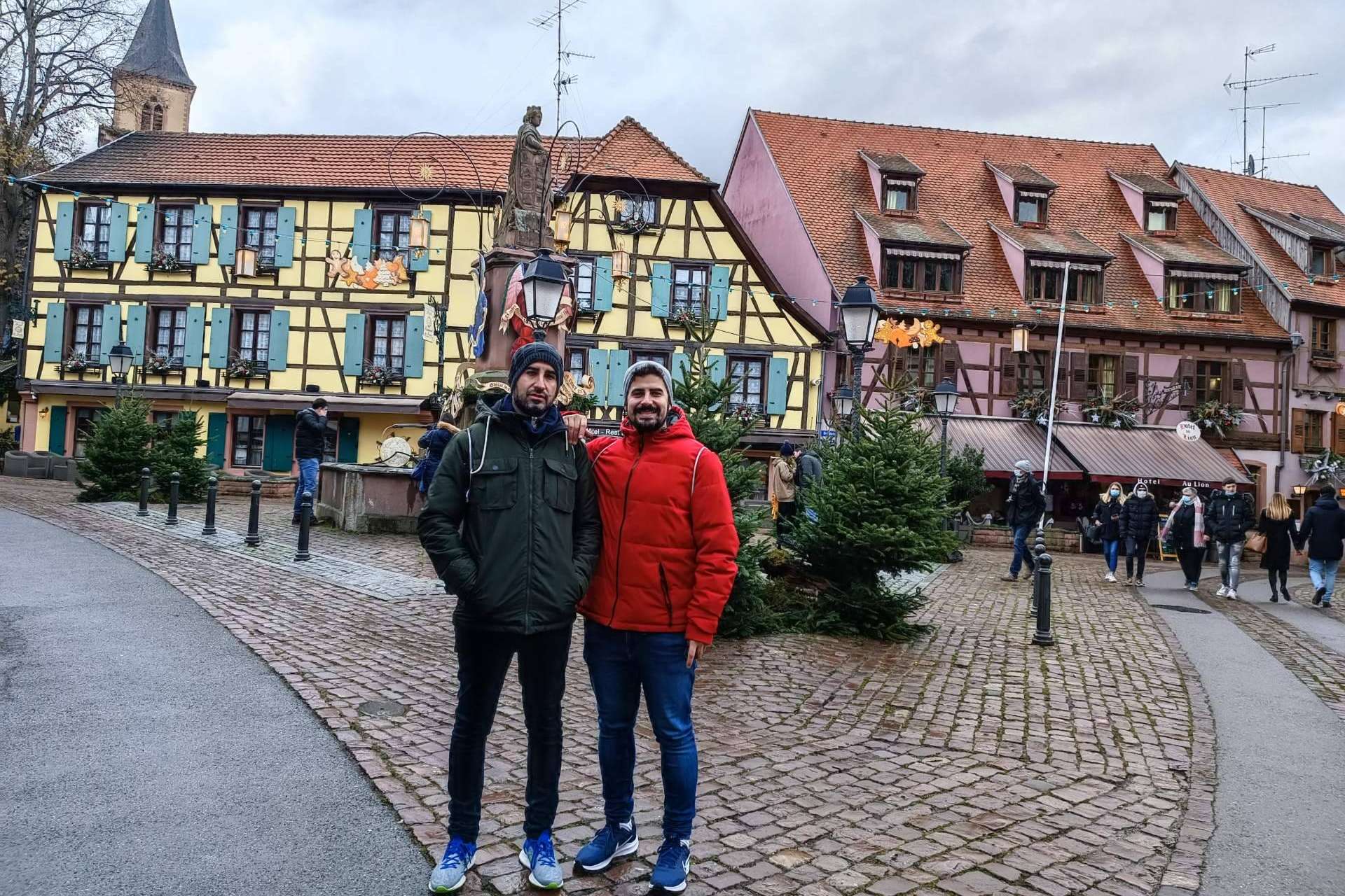 Los turistas españoles disfrutan con la tenencia de visitar mercados navideños