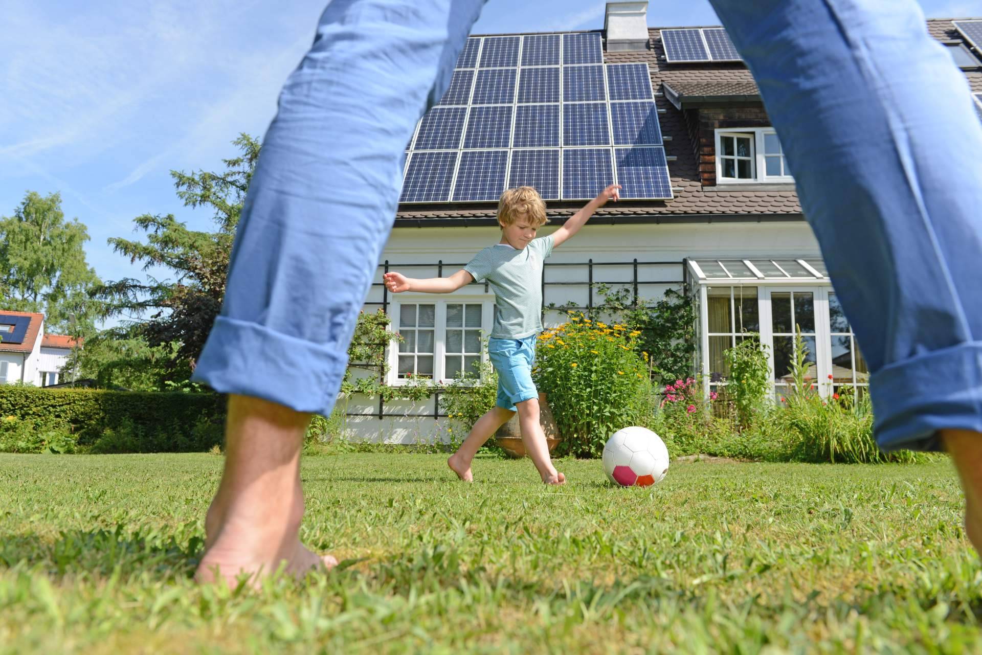10 beneficios de instalar placas solares en una vivienda en Sevilla