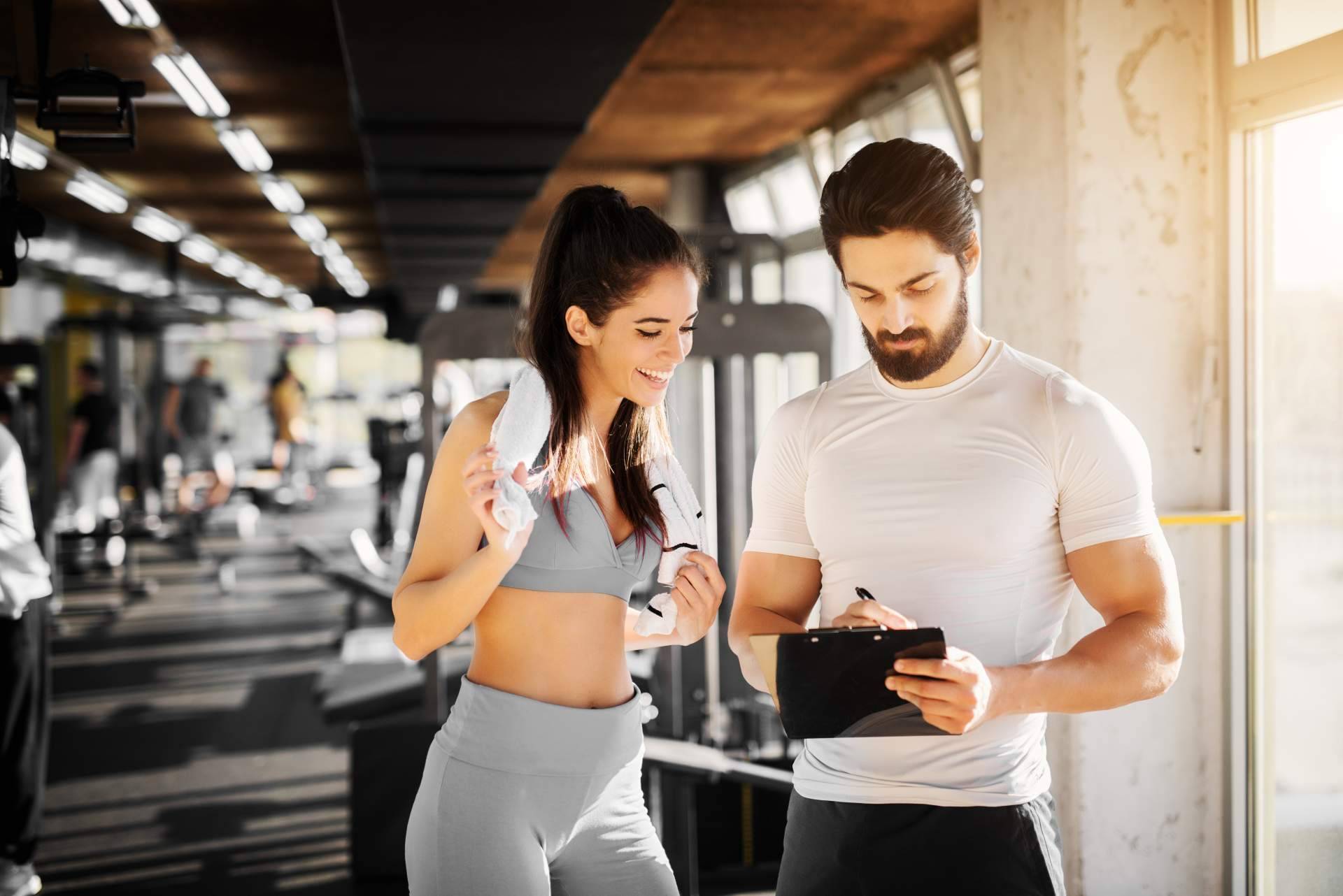 ¿Cuáles son los beneficios del entrenamiento físico?, la facilidad para encontrar un centro cerca con DeGimnasios