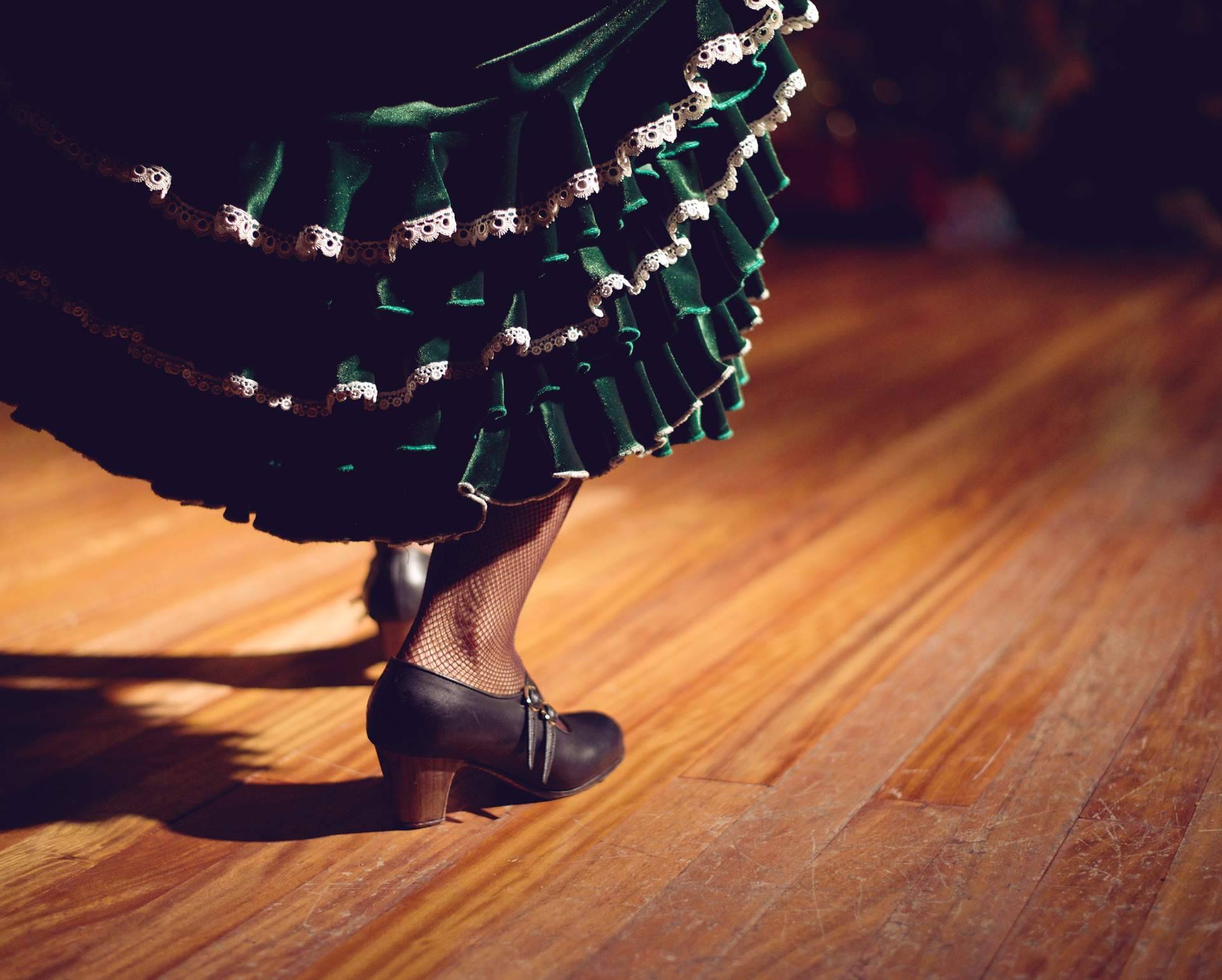 3 cualidades imprescindibles de las faldas flamencas, vuelo, resistencia y tejido antielectricidad estática