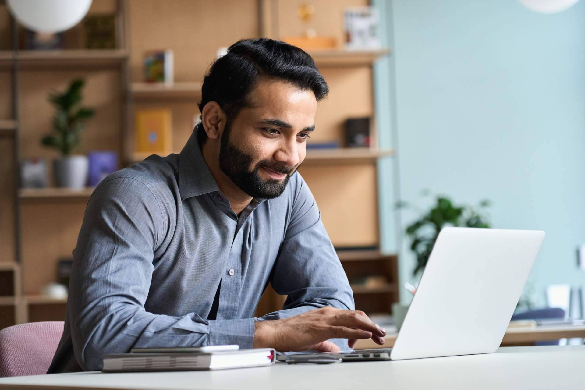 La academia de inglés en Gran Canaria y Las Palmas, Inglessa, ofrece cursos, tutorías en vivo, correcciones personalizadas y clases 100 % online