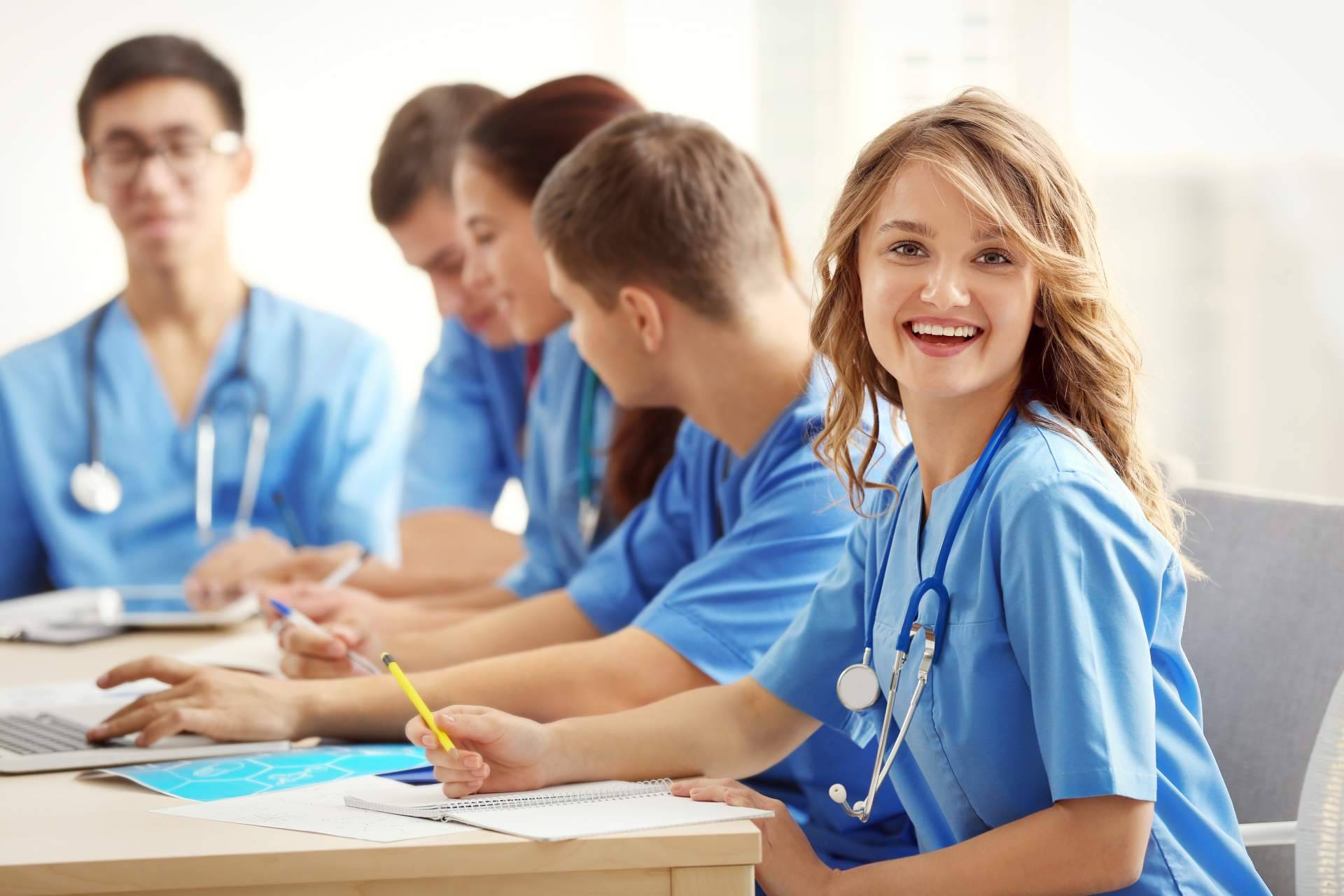 Las opiniones de los alumnos de la academia Enfermería Evidente