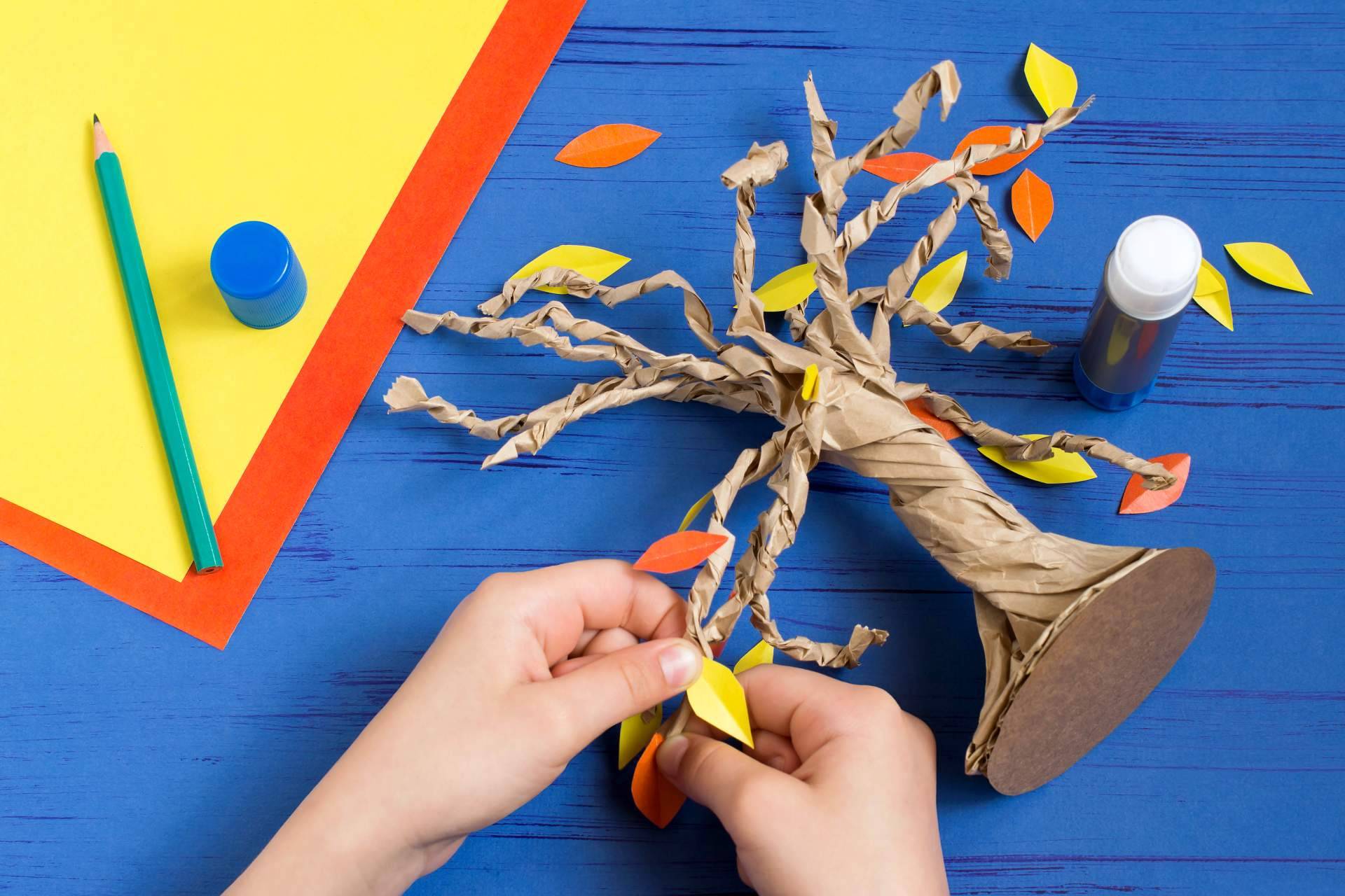 Uno de los mejores regalos para estas navidades son las manualidades, por MaterialEscolar.es