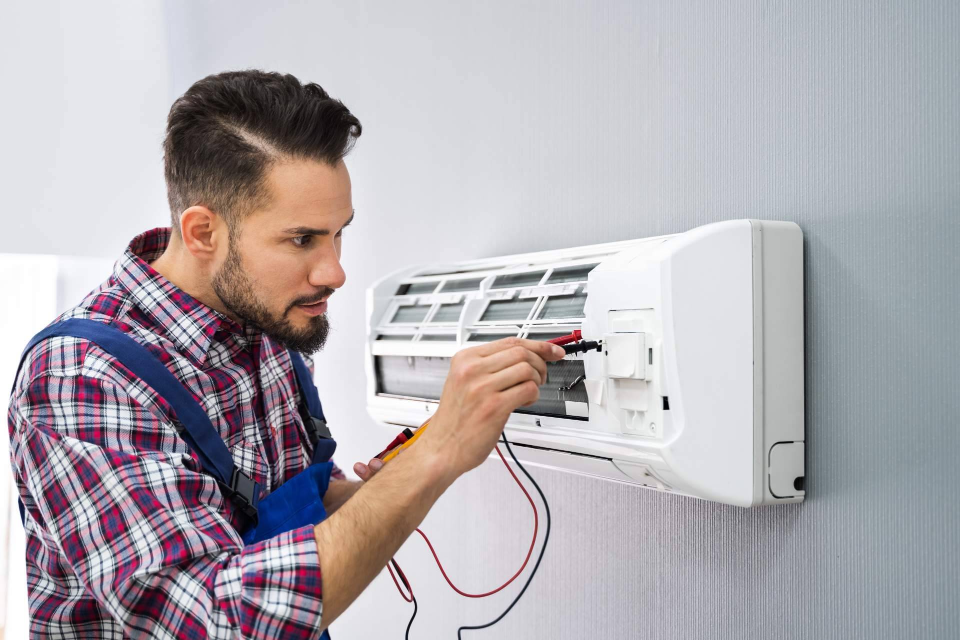 Servicios Residenciales lleva a cabo la instalación de equipos de aire acondicionado en Acapulco