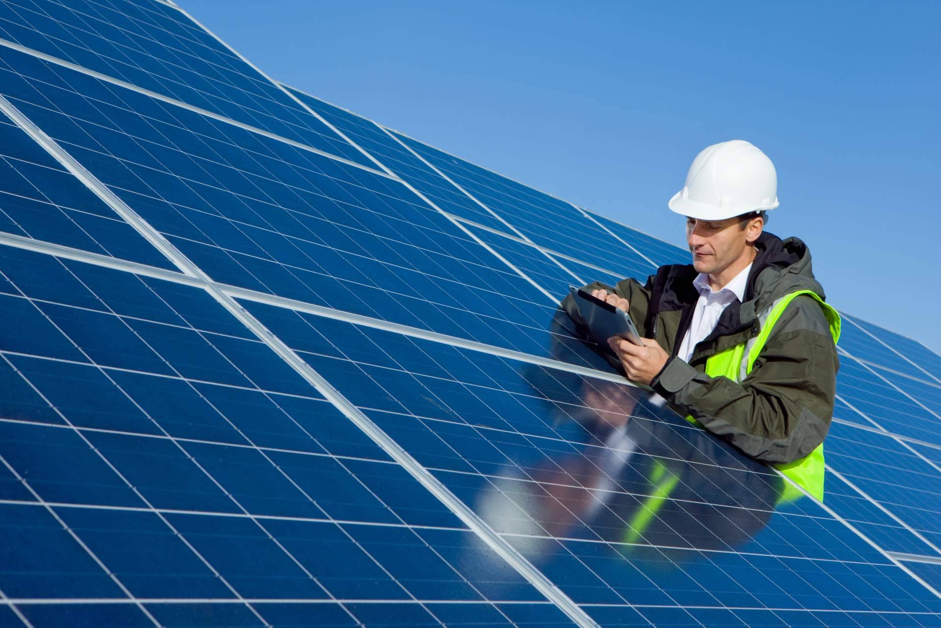 ¿Cómo escoger un instalador de placas solares?, por Soof