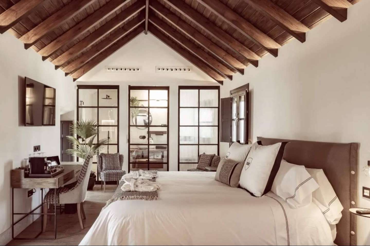 Textil de cama de lujo y personalizada, con la empresa Loani Custom