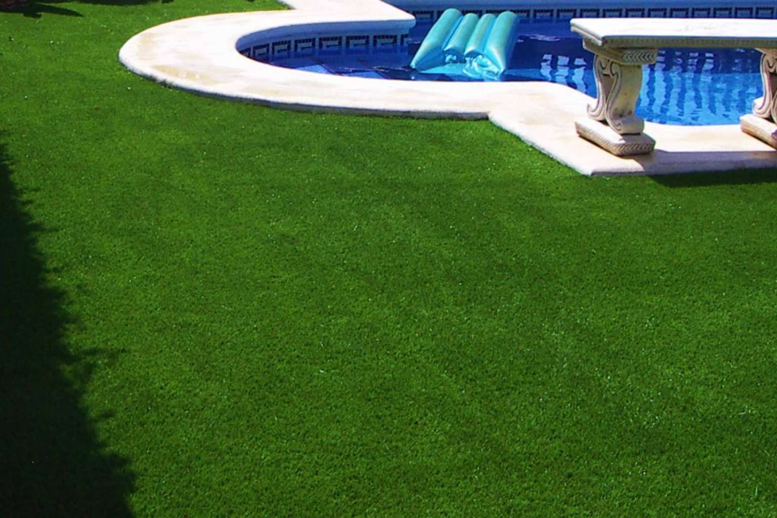 Comprar el césped artificial adecuado para cada uso, de la mano de Albergrass