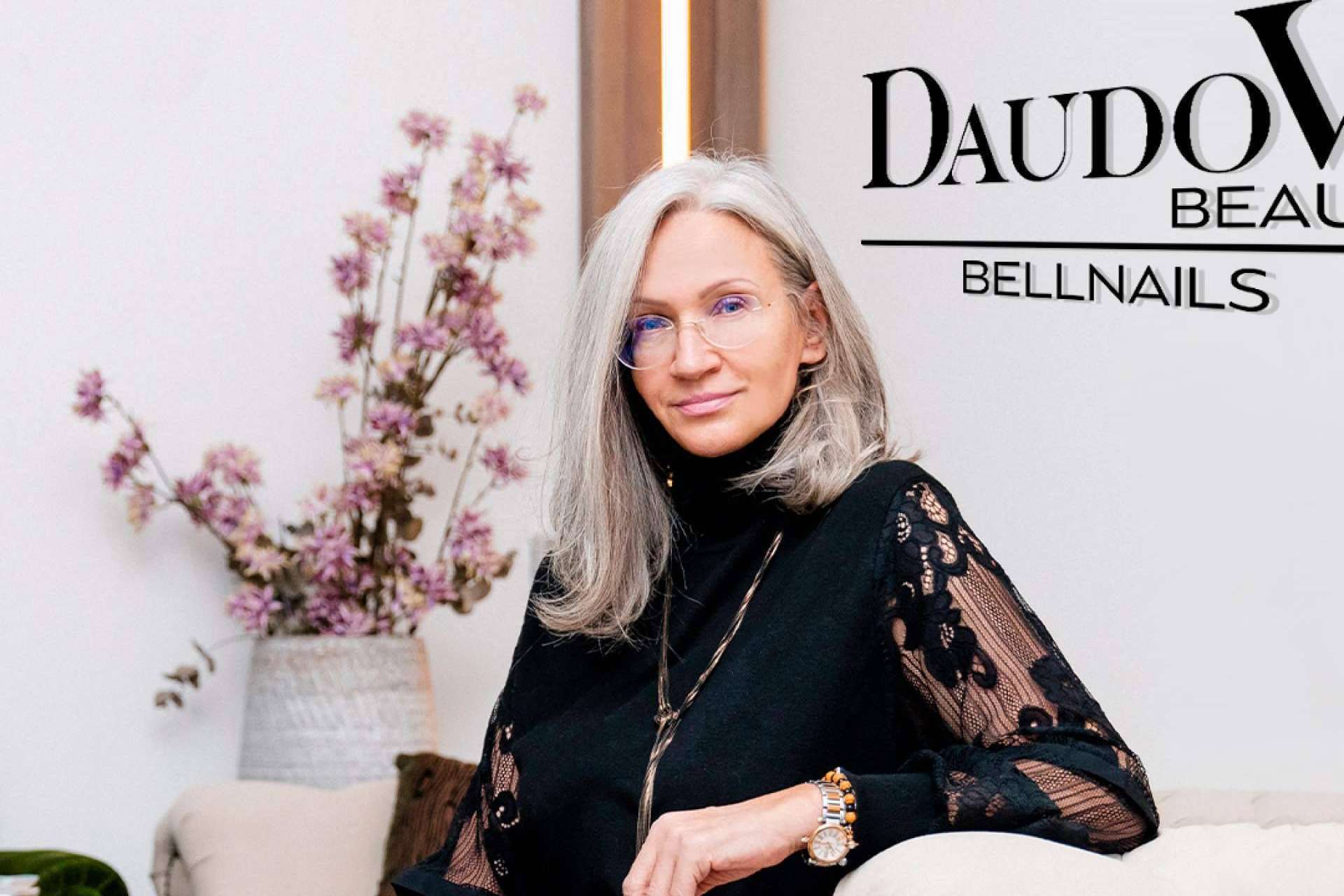 Dejar las manos en unas de las mejores manos, con Daudova Beauty