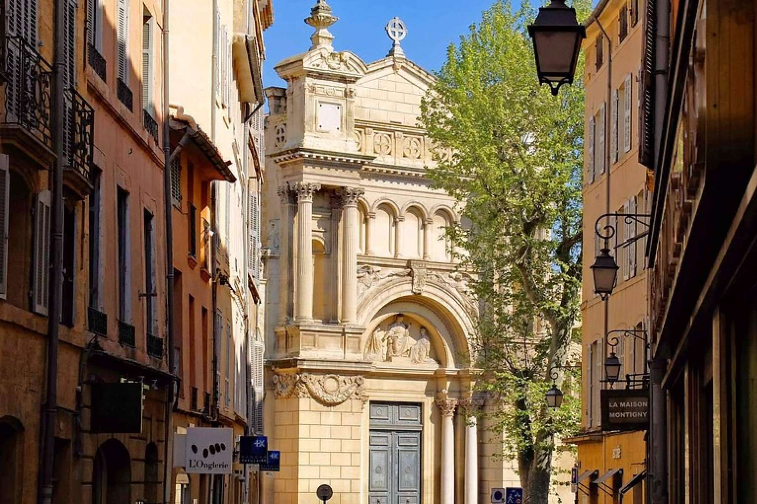 La organización de una degustación de vinos y paseo por Aix-en-Provence, Aviñón y Cassis de Planetazur Experiences