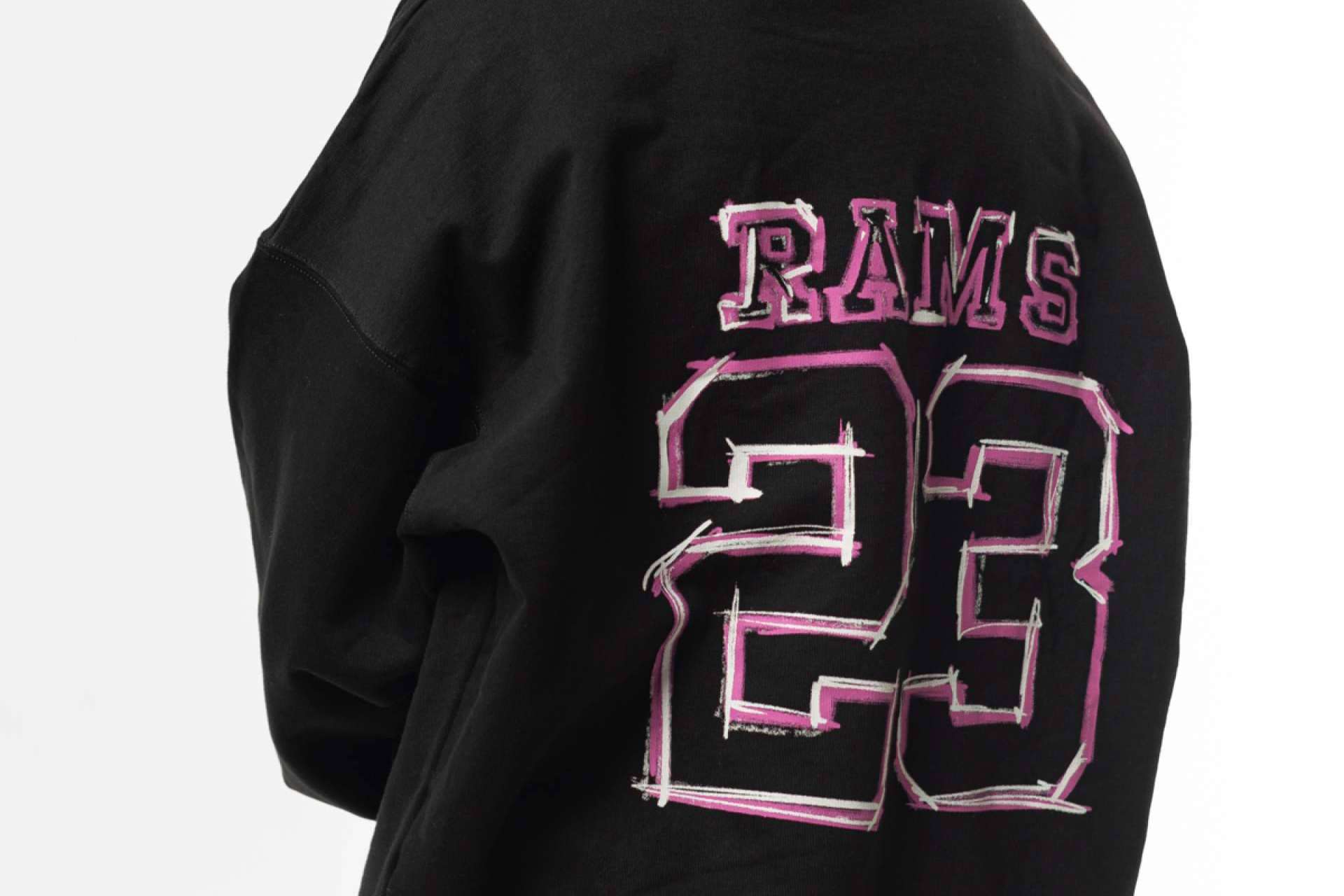 Vestir siguiendo el oversize style con Rams 23 y sus prendas