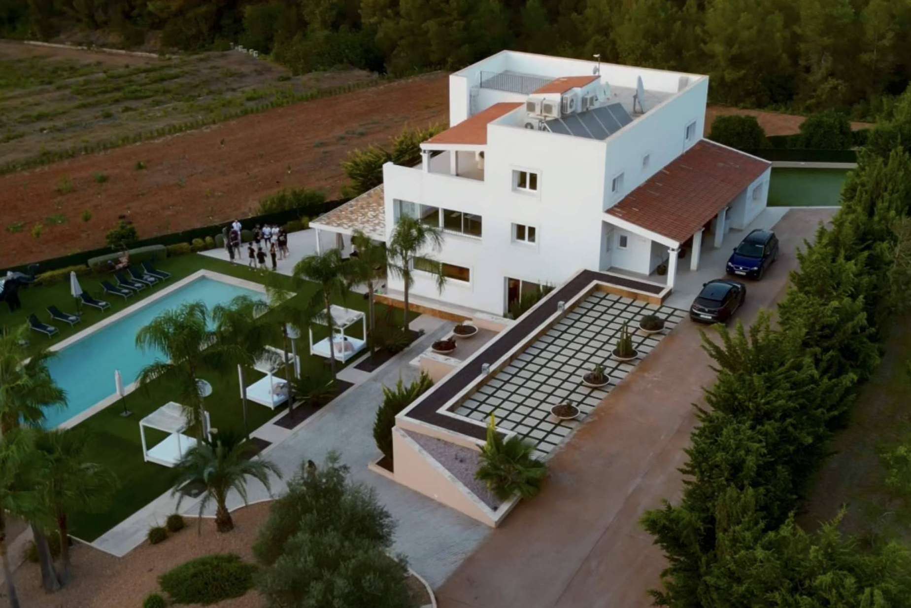 El servicio de alquiler de yates en Ibiza de AkunaProject